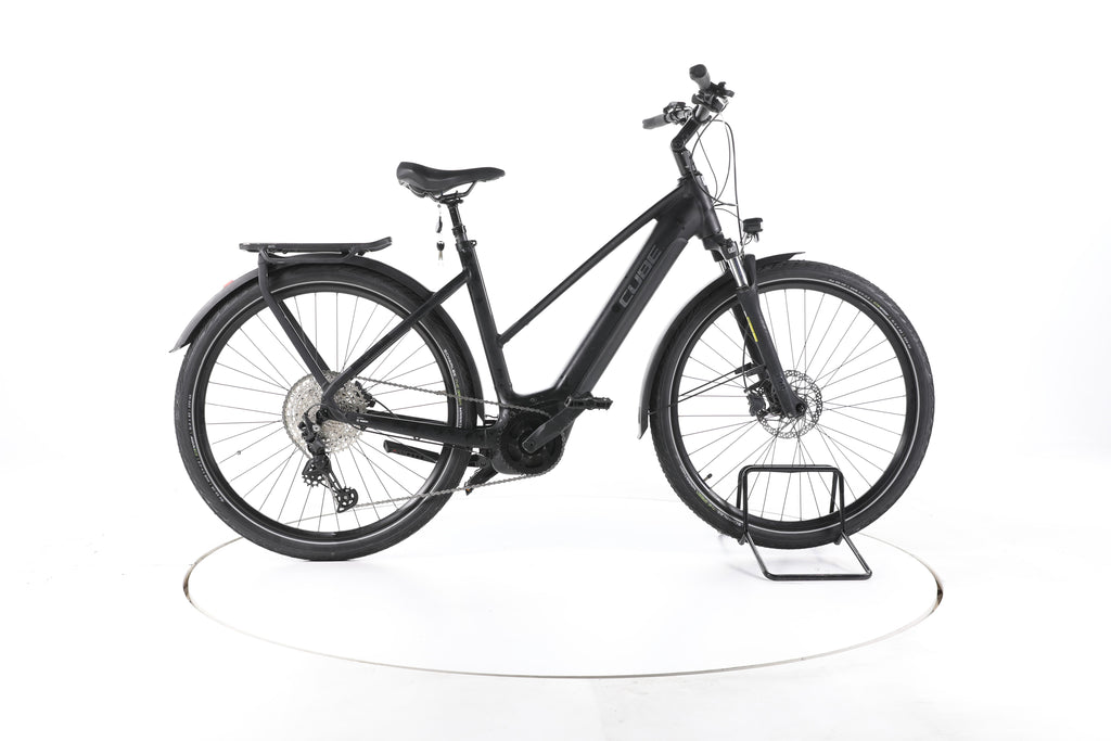 Cube Touring Hybrid Pro Trekking E-Bike - Image 1