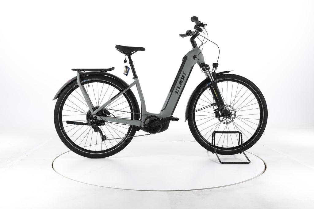 Cube Kathmandu Hybrid ONE Trekking E-Bike Tiefeinsteiger - Image 1