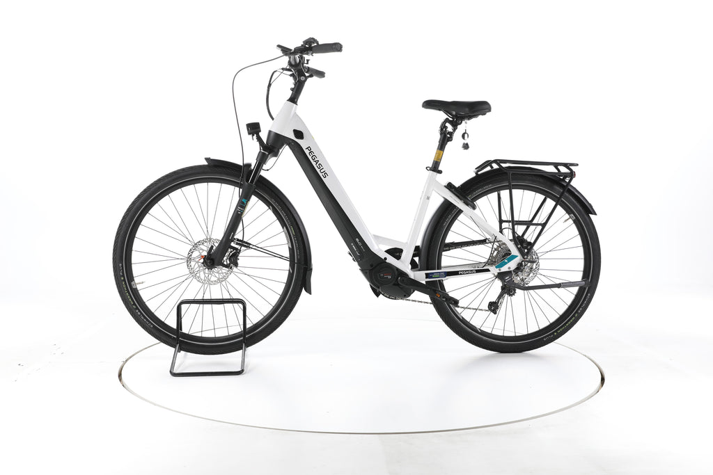 Pegasus Premio EVO Lite Trekking E-Bike Tiefeinsteiger - Image 7