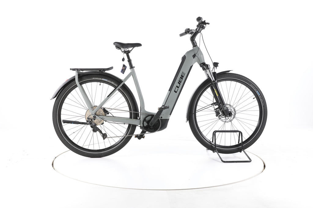 Cube Kathmandu Hybrid One 625 Trekking E-Bike Tiefeinsteiger - Image 1