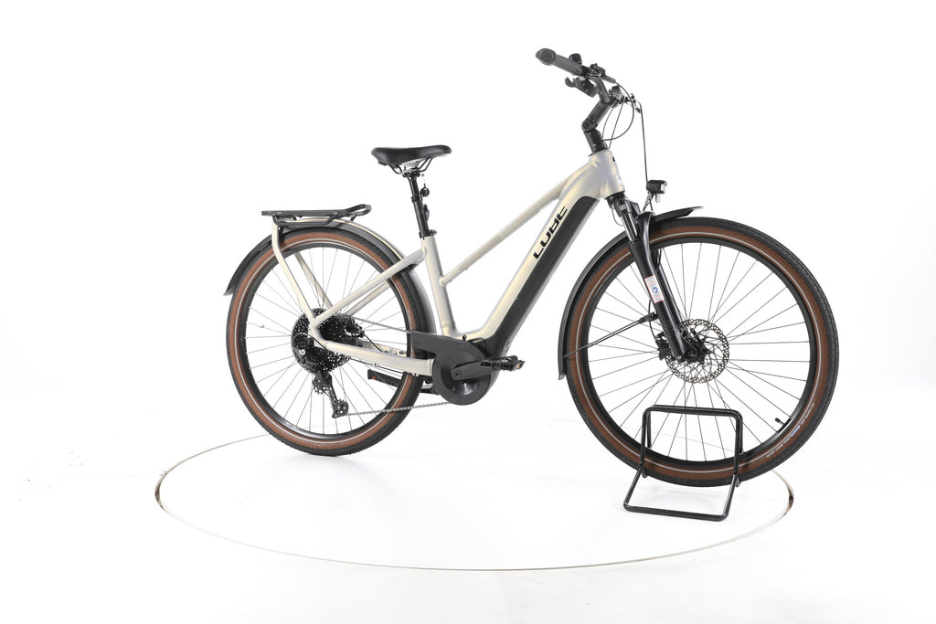 Cube Touring Hybrid Pro 625 Trekking E-Bike - Image 2