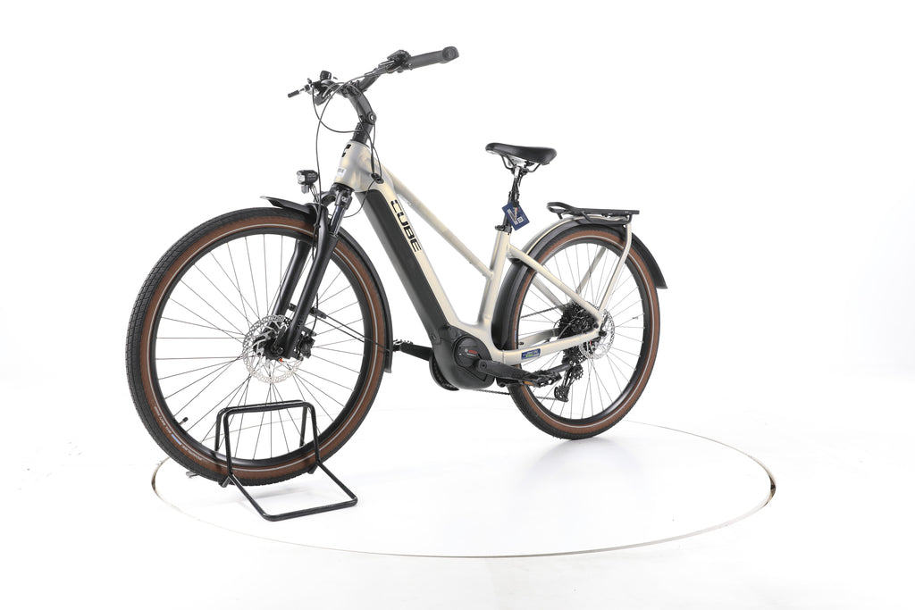 Cube Touring Hybrid Pro 625 Trekking E-Bike - Image 6