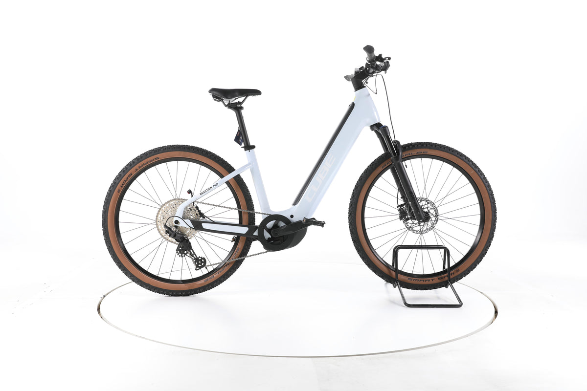 Cube Reaction Hybrid Pro 625 Trekking E-Bike Tiefeinsteiger - Image 1