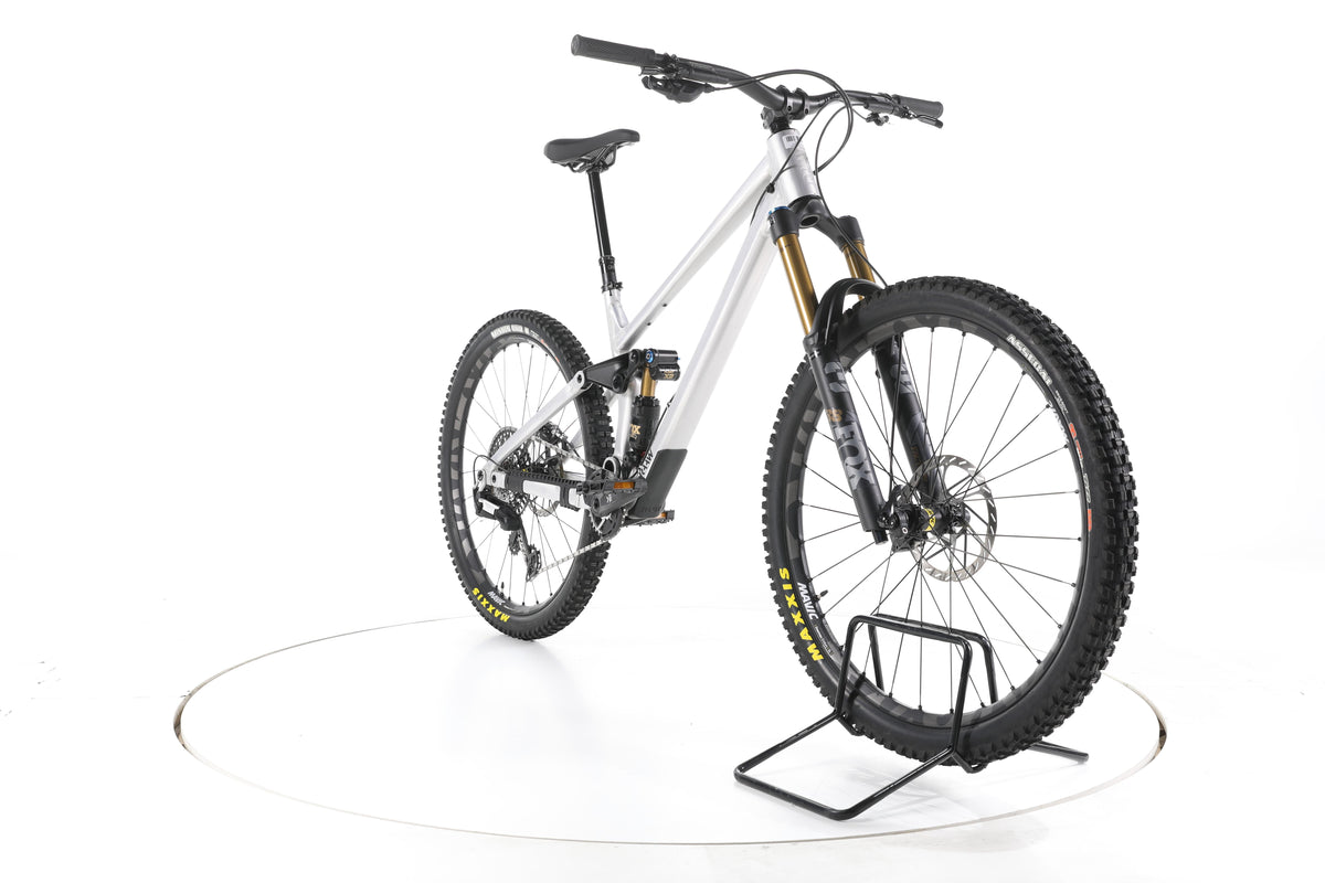 RAAW Madonna V3 Fahrrad Fully - Image 3