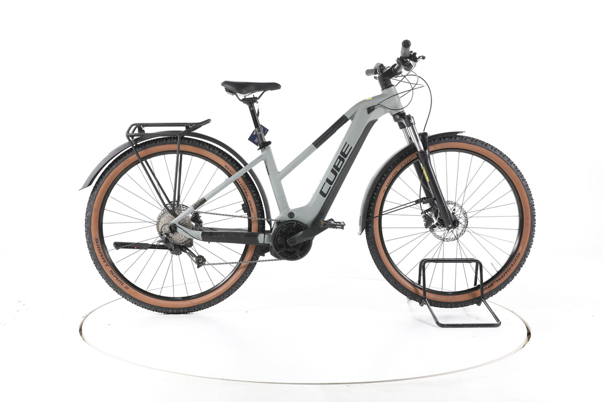 Cube Reaction Hybrid Performance Trekking E-Bike - Image 1