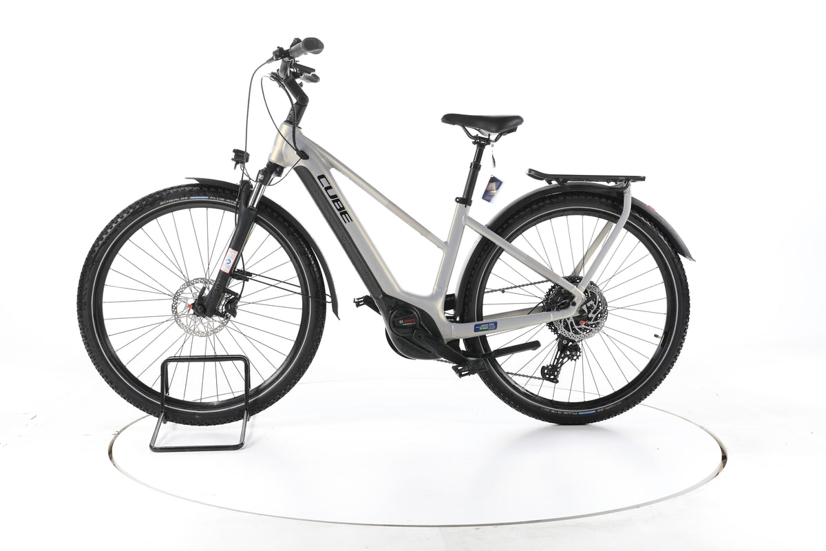 Cube Touring Hybrid Pro 625 Trekking E-Bike - Image 7