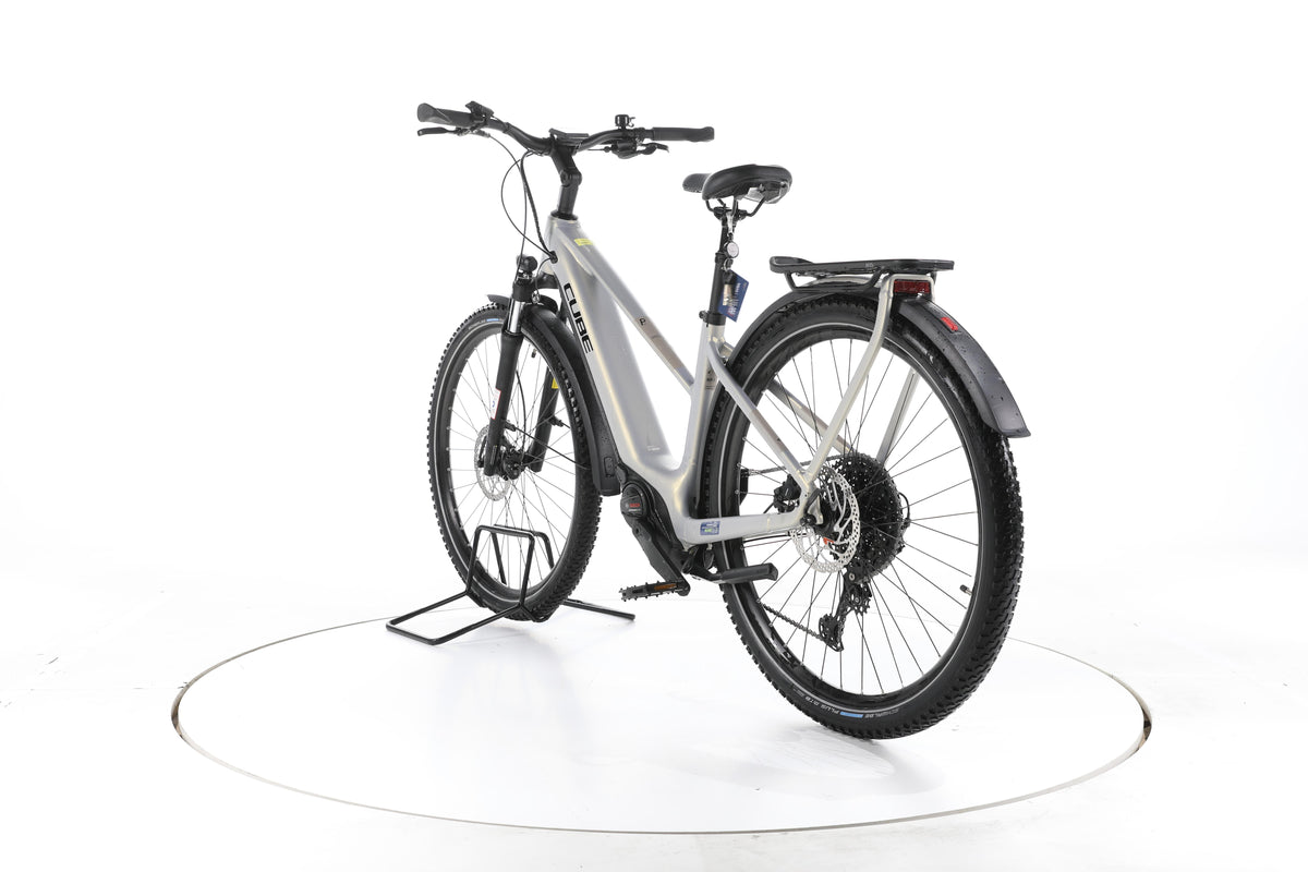 Cube Touring Hybrid Pro 625 Trekking E-Bike - Image 9