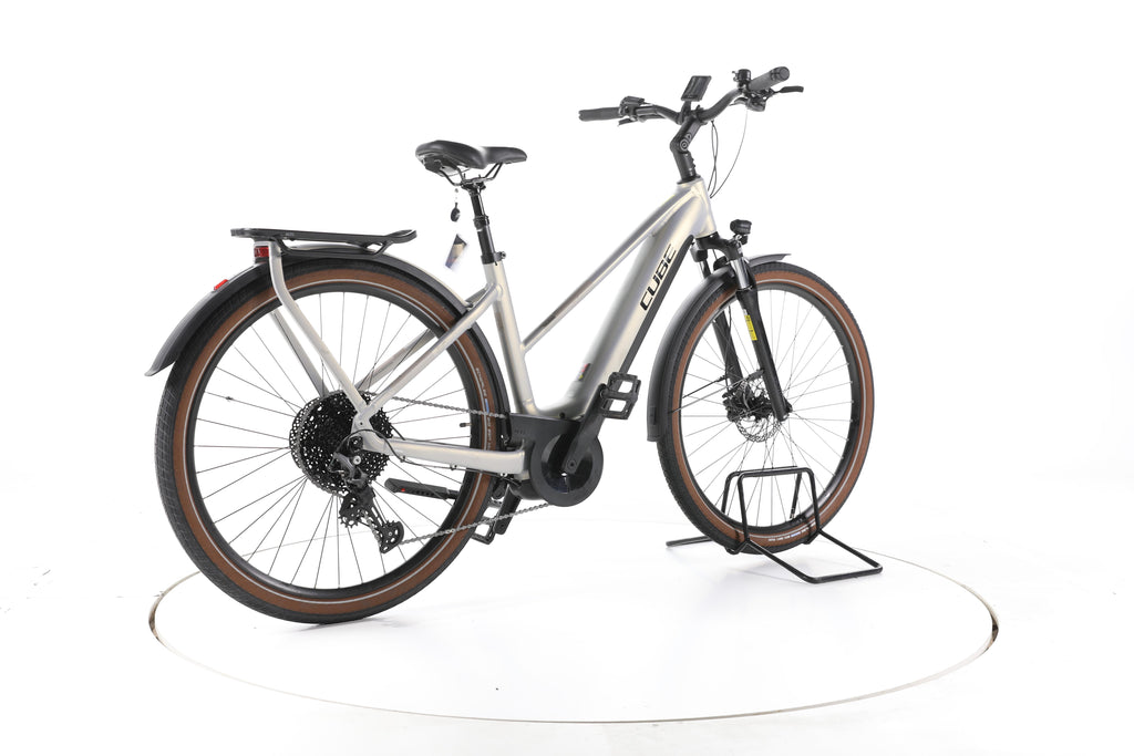 Cube Touring Hybrid Pro 625 Trekking E-Bike - Image 12