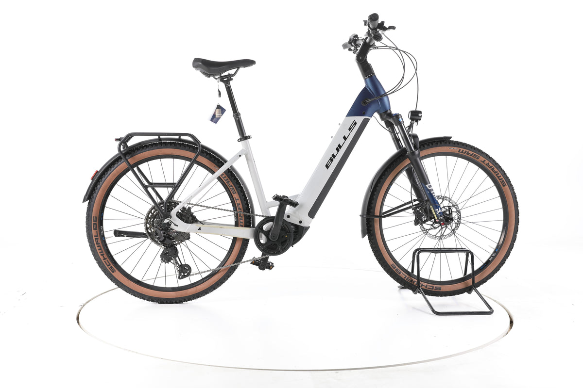 Bulls Iconic EVO 3 Trekking E-Bike Tiefeinsteiger - Image 1
