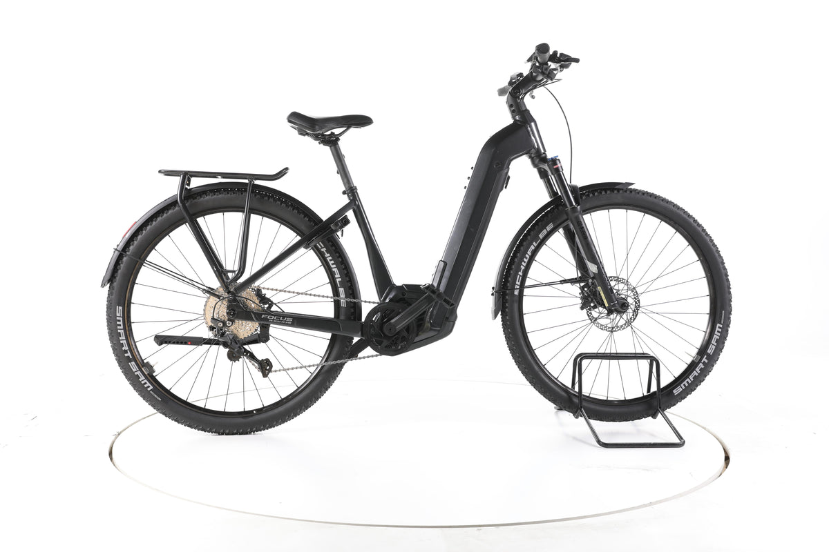 Focus Aventura 6,7 Trekking E-Bike Tiefeinsteiger - Image 1
