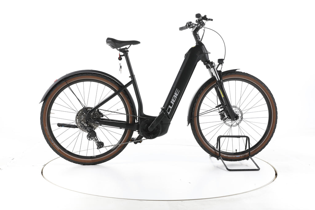 Cube Nuride Hybrid Pro 750 Allroad Trekking E-Bike Tiefeinsteiger 2024 - Image 1
