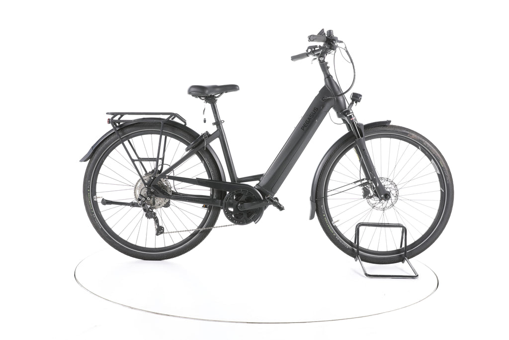 Pegasus Premio EVO 10 Trekking E-Bike Tiefeinsteiger - Image 1
