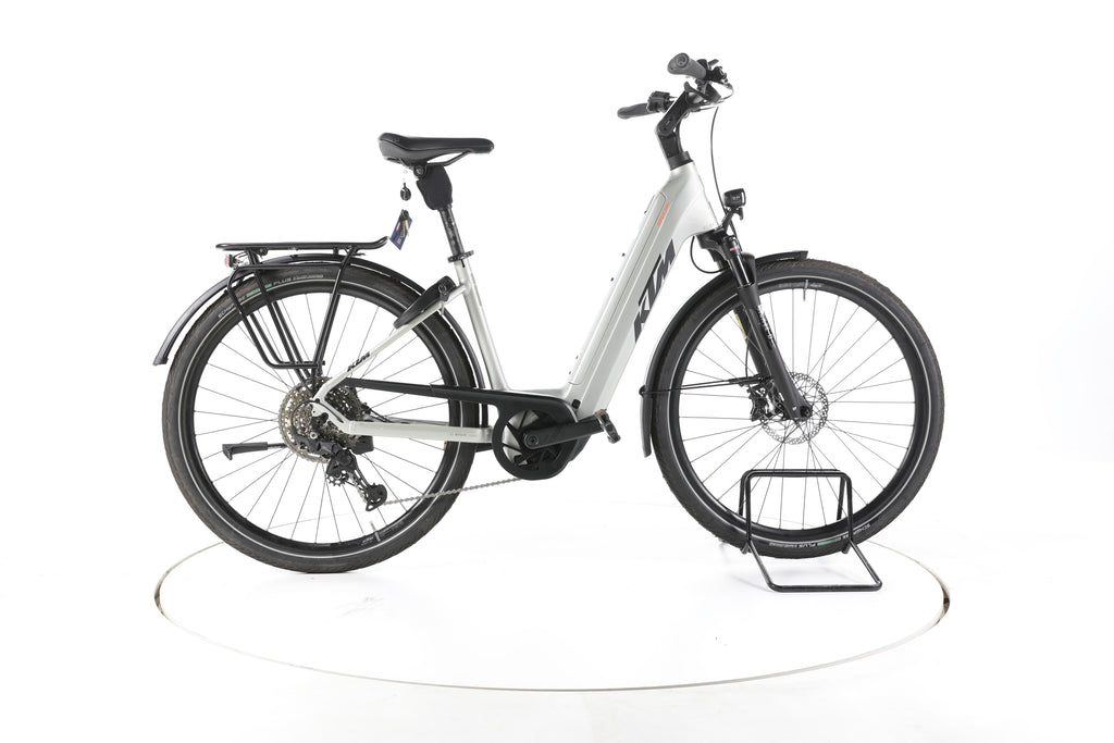 KTM Magic Pro Trekking E-Bike Tiefeinsteiger 2025 - Image 1