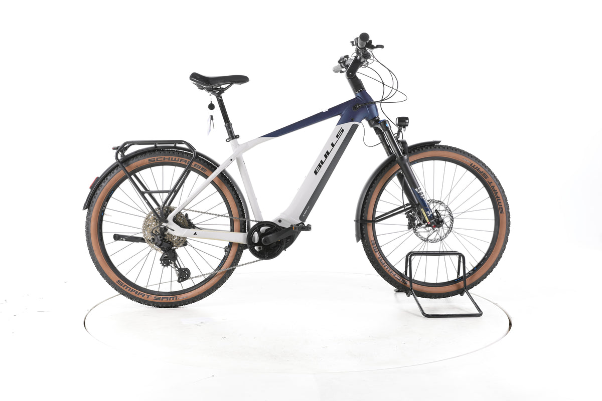 Bulls Iconic Evo 3 Trekking E-Bike 2024 - Image 1