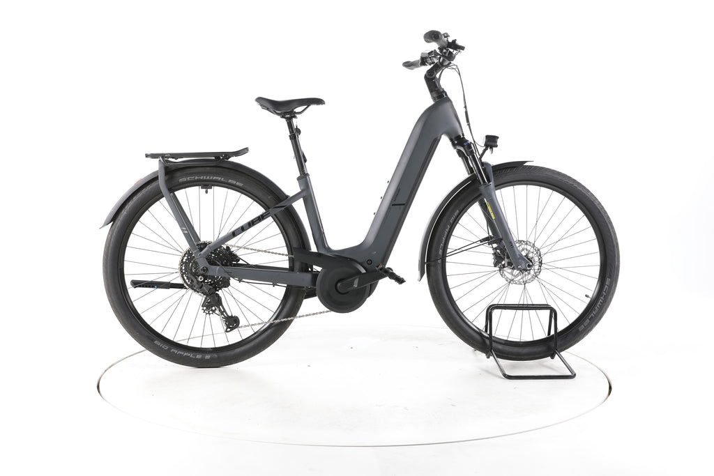 Cube Kathmandu Hybrid ONE 800 / Easy Entry 46 cm / Trekking E-Bike Tiefeinsteiger - Image 1