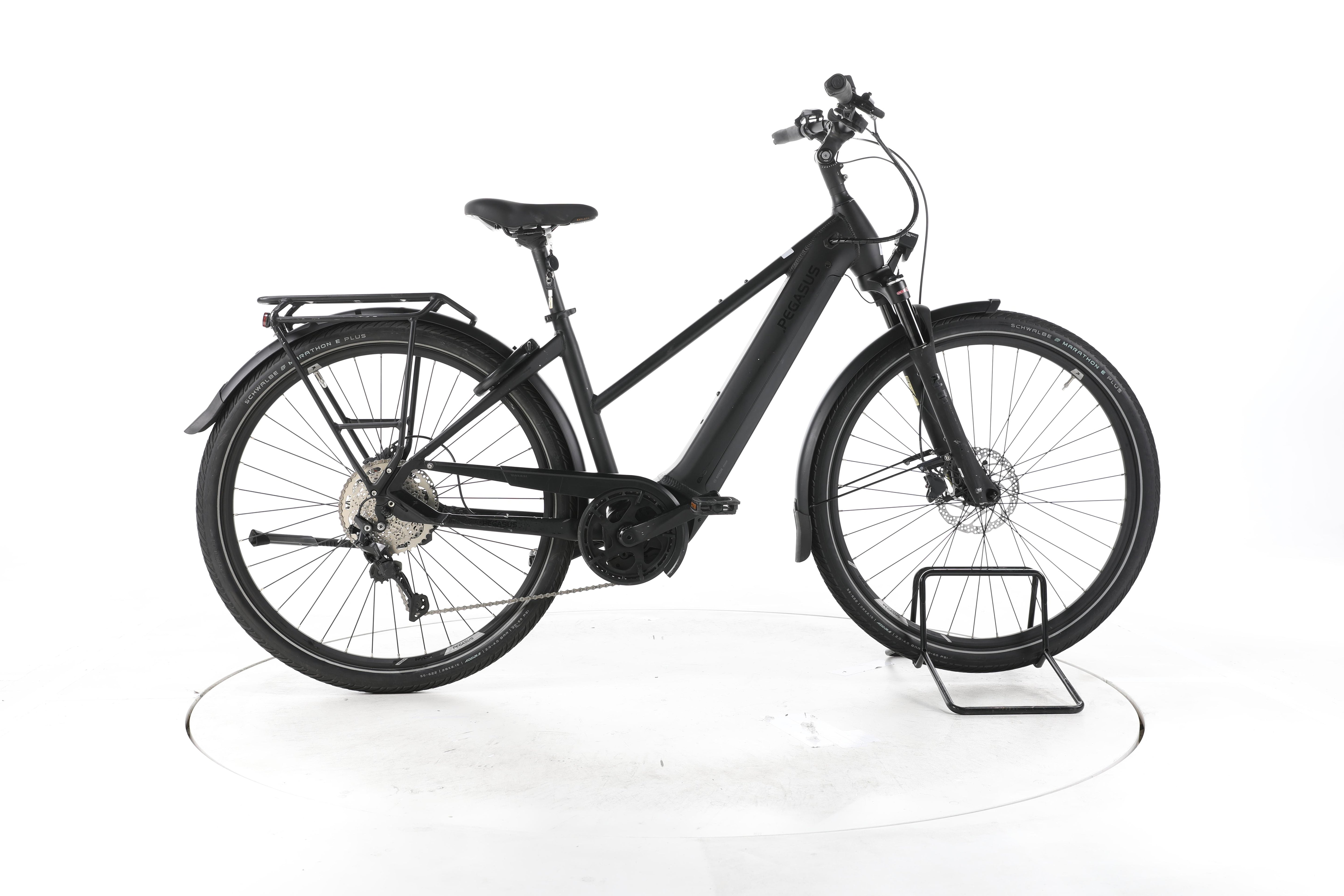 Pegasus Premio Evo 10 Trekking E-Bike - Image 1
