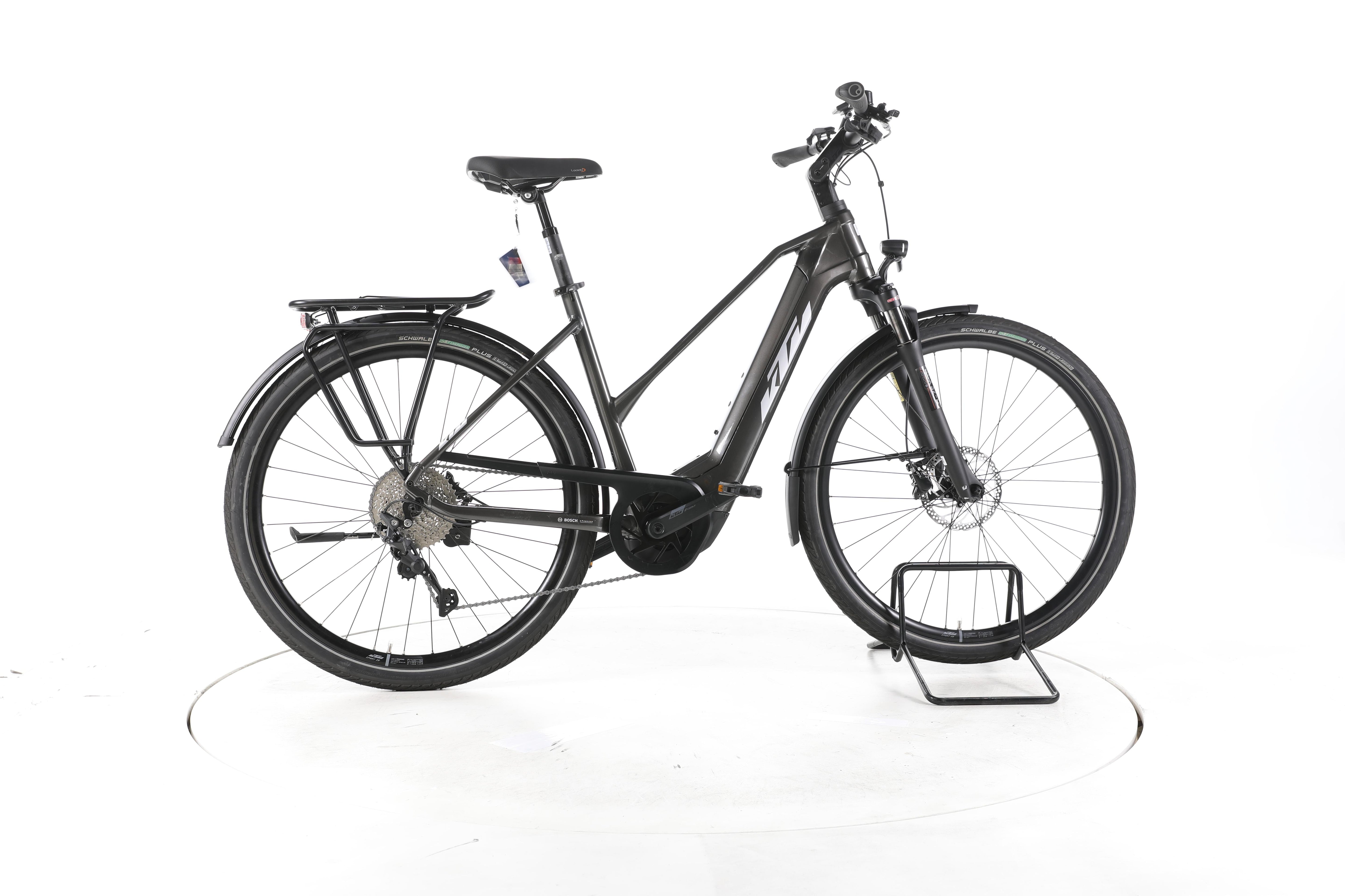 KTM Macina Style 740 Trekking E-Bike - Image 1