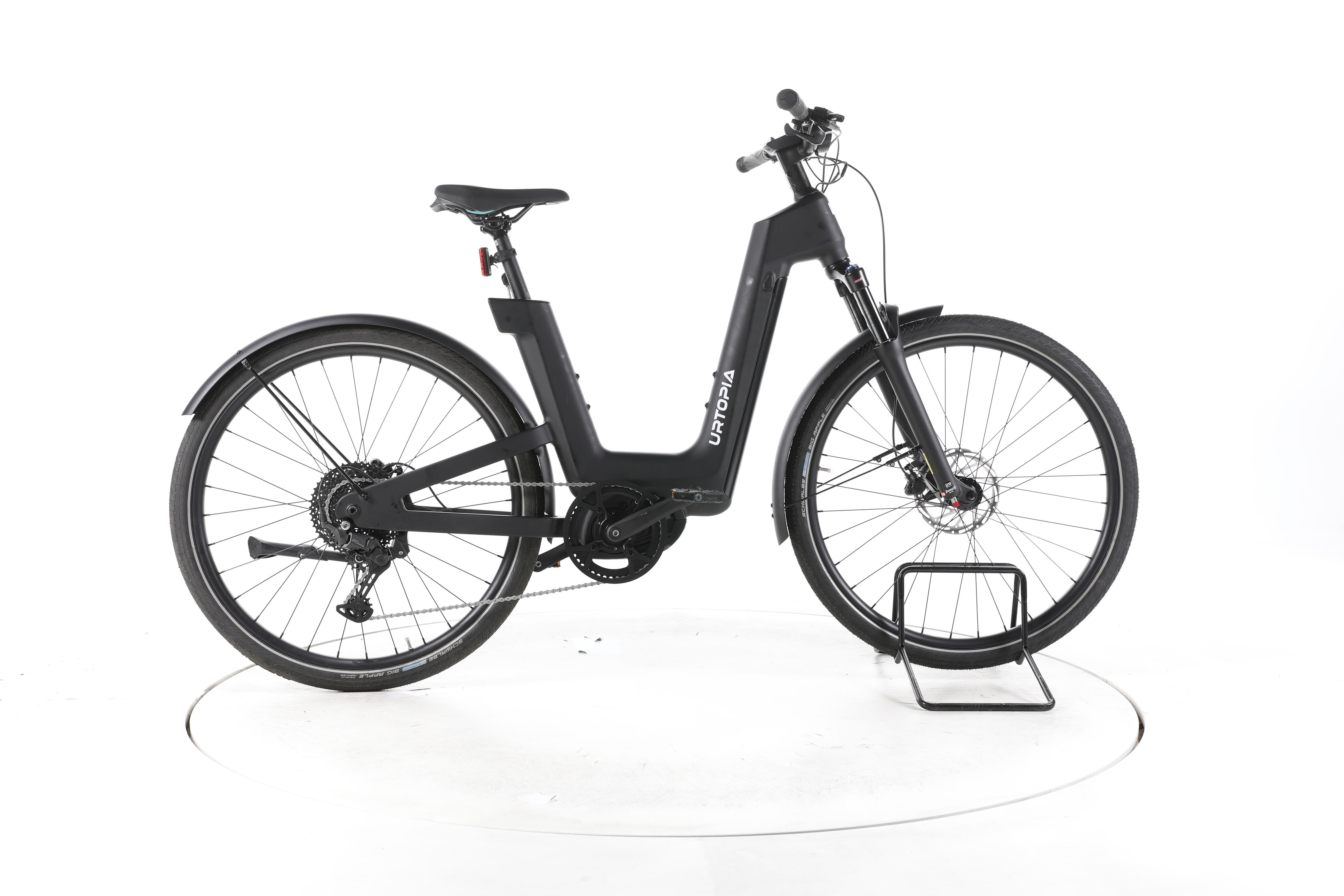 Urtopia Fusion Trekking E-Bike Tiefeinsteiger Carbon 2025 - Image 1