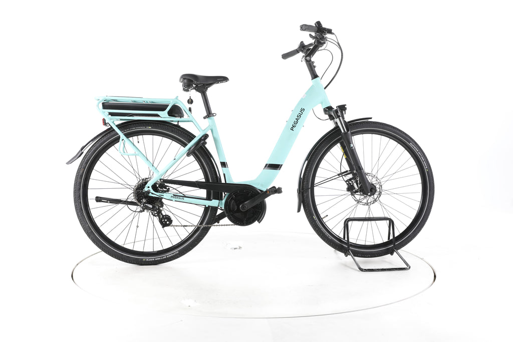 Pegasus Solero E8 Plus Trekking E-Bike Tiefeinsteiger - Image 1