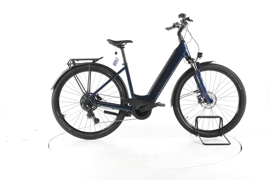 Cube Touring Hybrid ONE Trekking E-Bike Tiefeinsteiger 2025 - Image 1