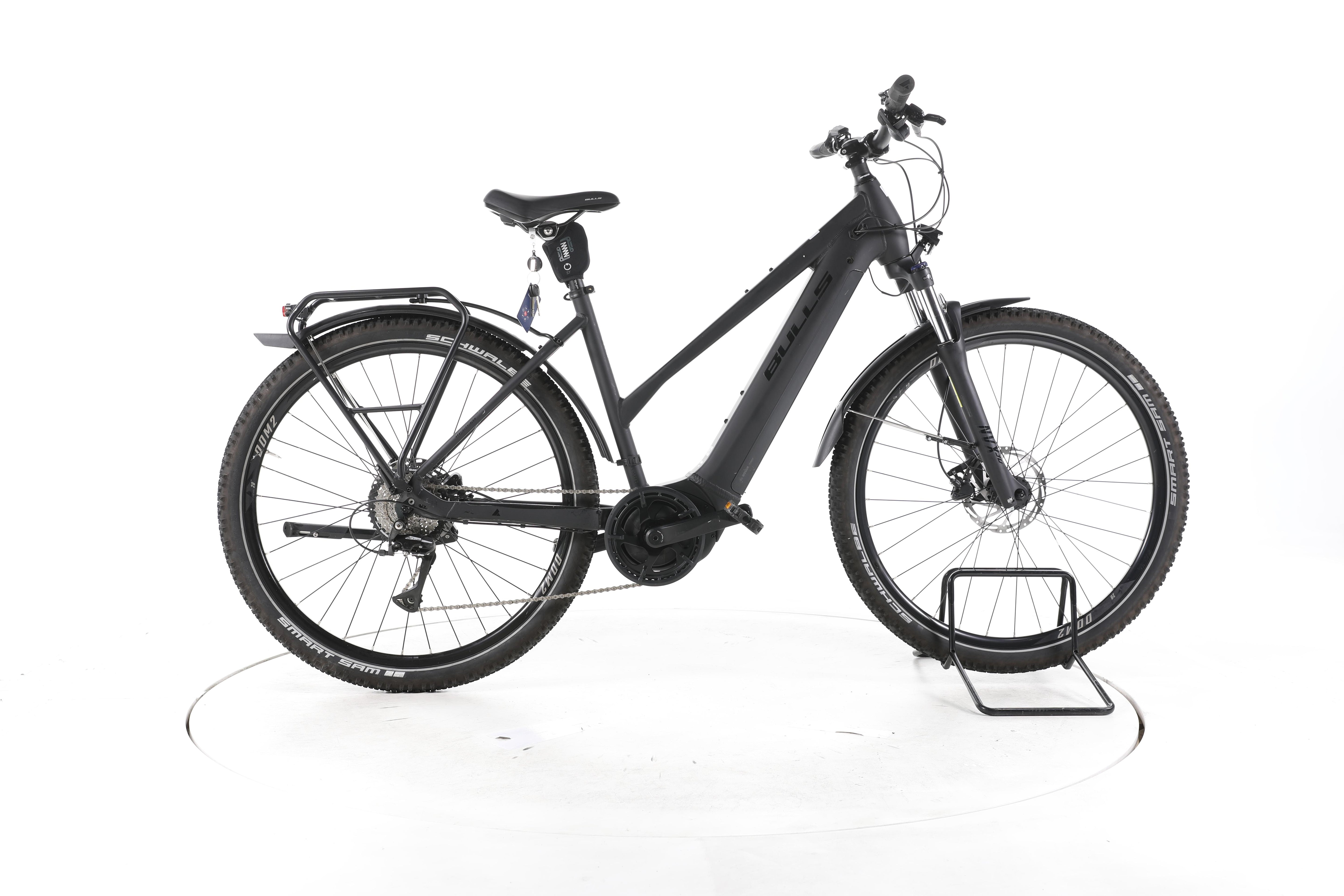 Bulls Cross Flyer Evo 1 Trekking E-Bike - Image 1
