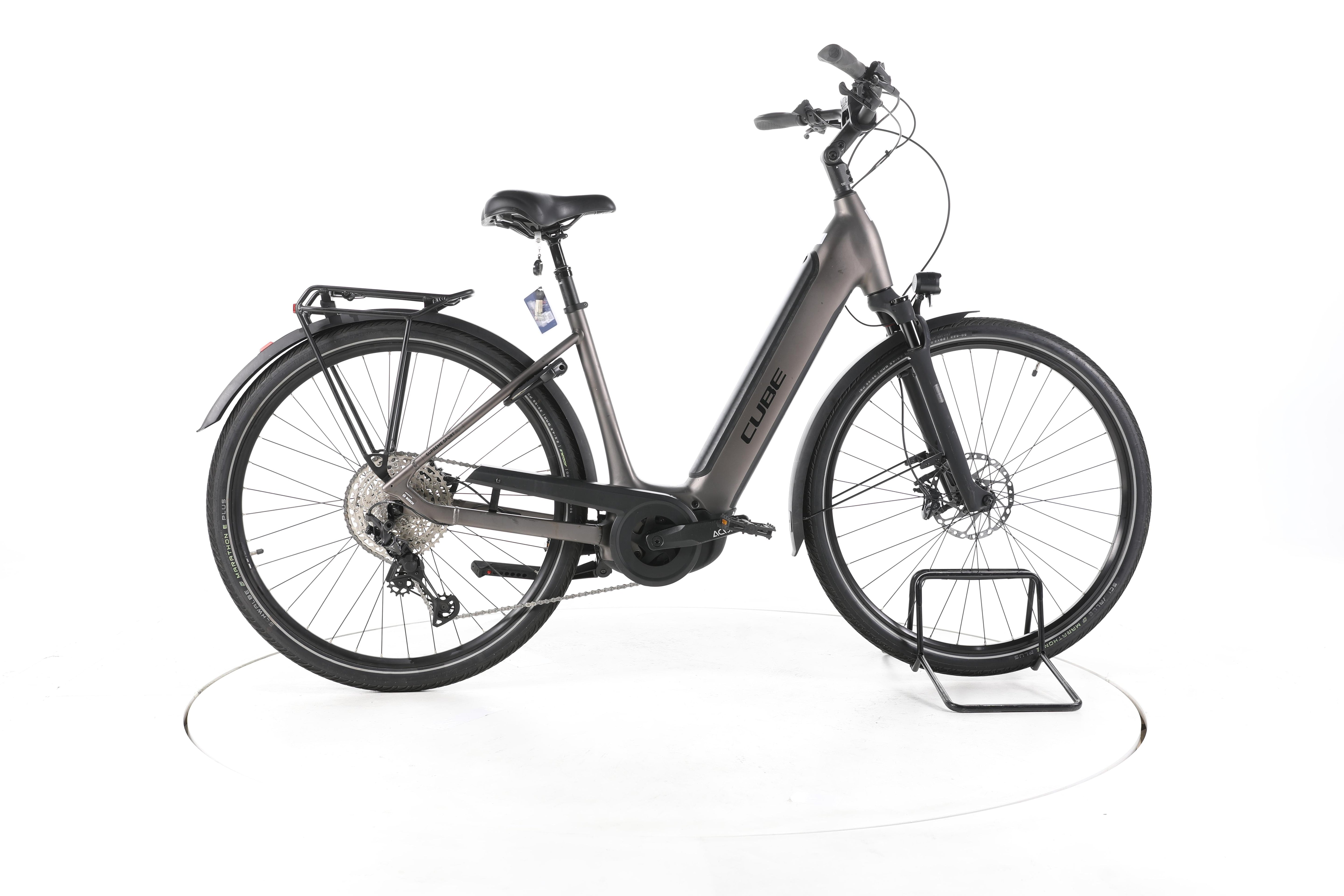 Cube Supreme Sport Hybrid SL Trekking E-Bike Tiefeinsteiger - Image 1