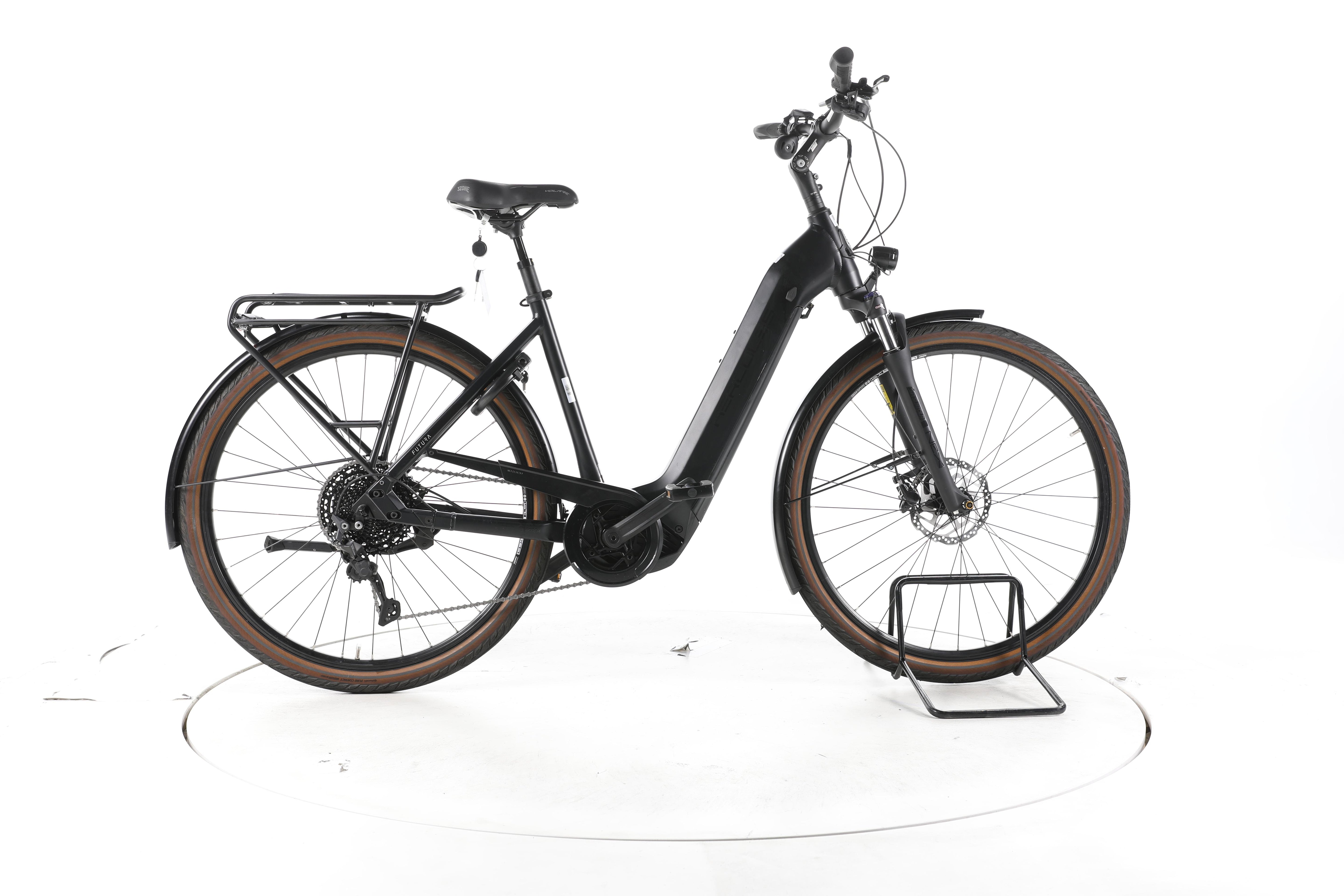 Hercules Futura Sport I-10 Trekking E-Bike Tiefeinsteiger 2024 - Image 1