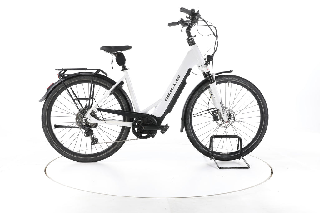 Bulls Tourer EVO 10 Trekking E-Bike Tiefeinsteiger - Image 1