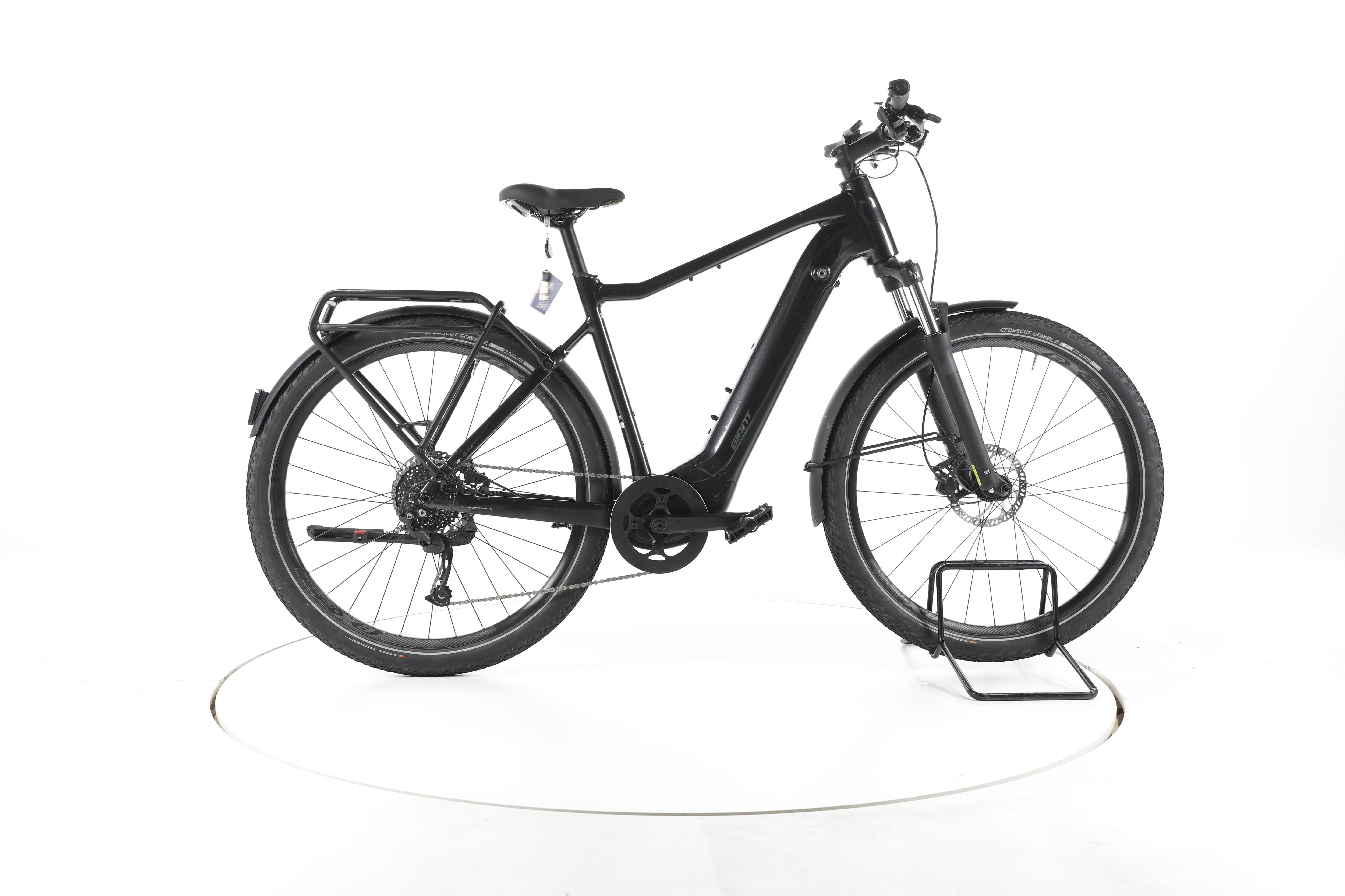 Giant Explore E+ 2 GTS Trekking E-Bike - Image 1