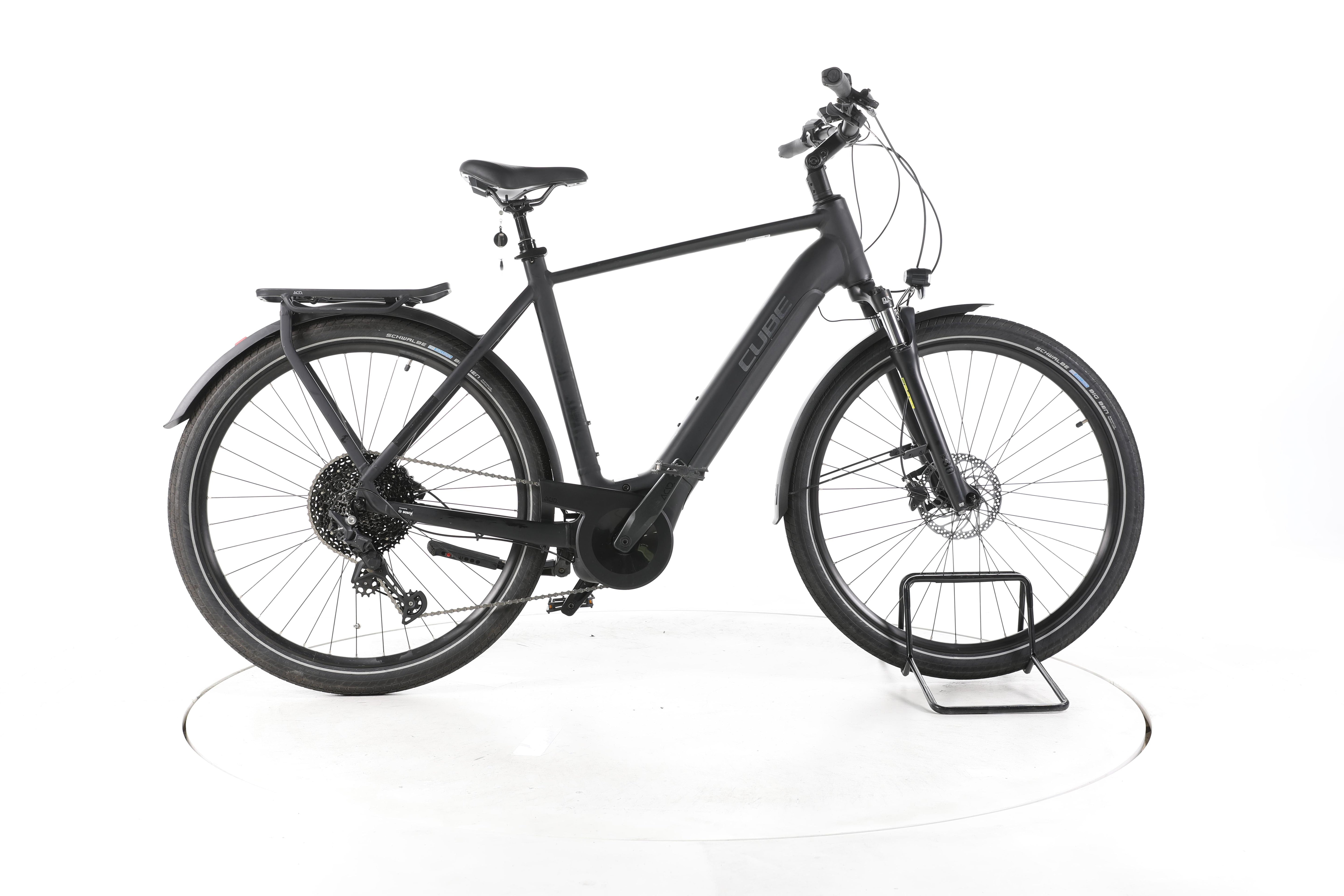 Cube Touring Hybrid Pro Trekking E-Bike - Image 1