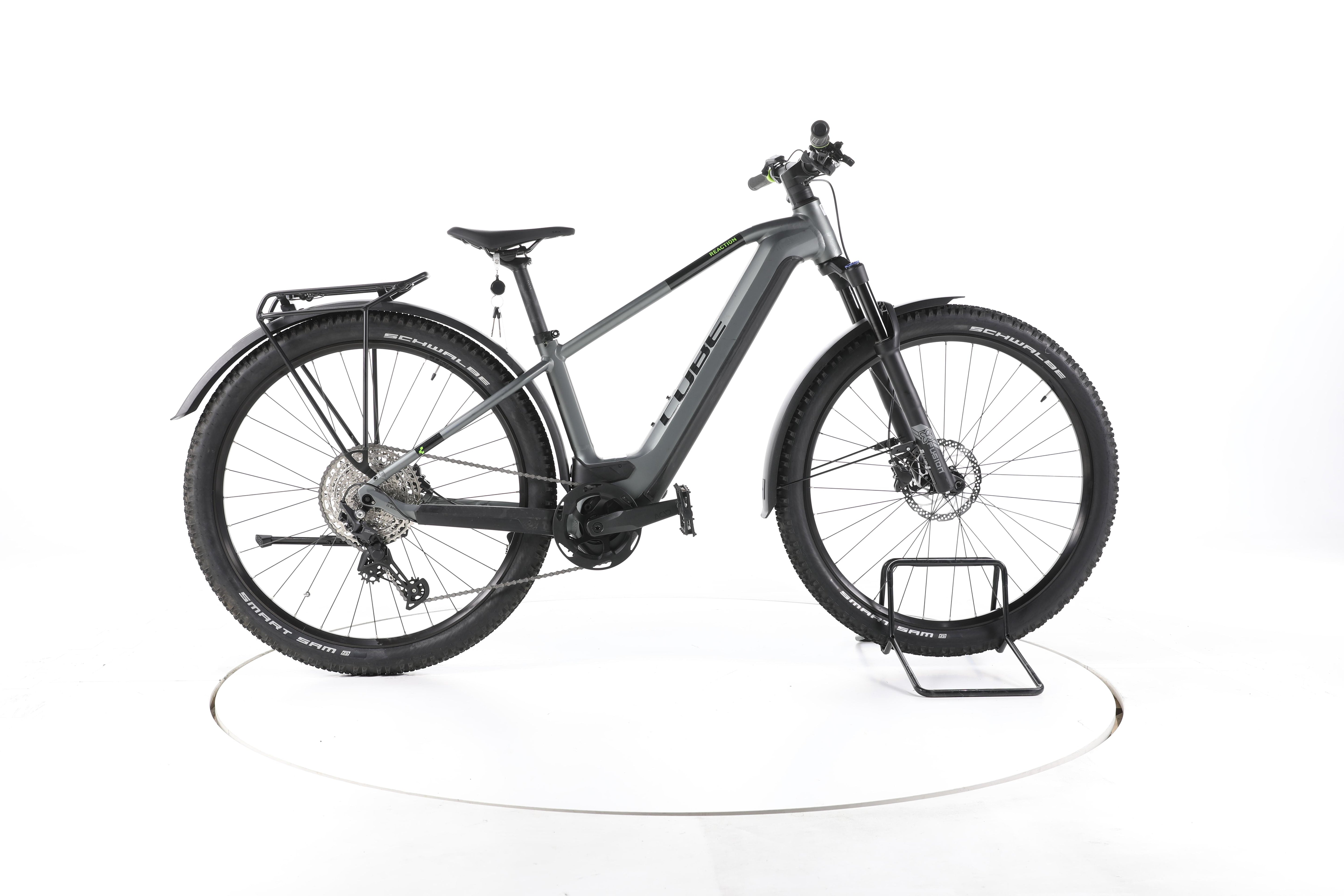 Cube Reaction Hybrid Pro Trekking E-Bike - Image 1