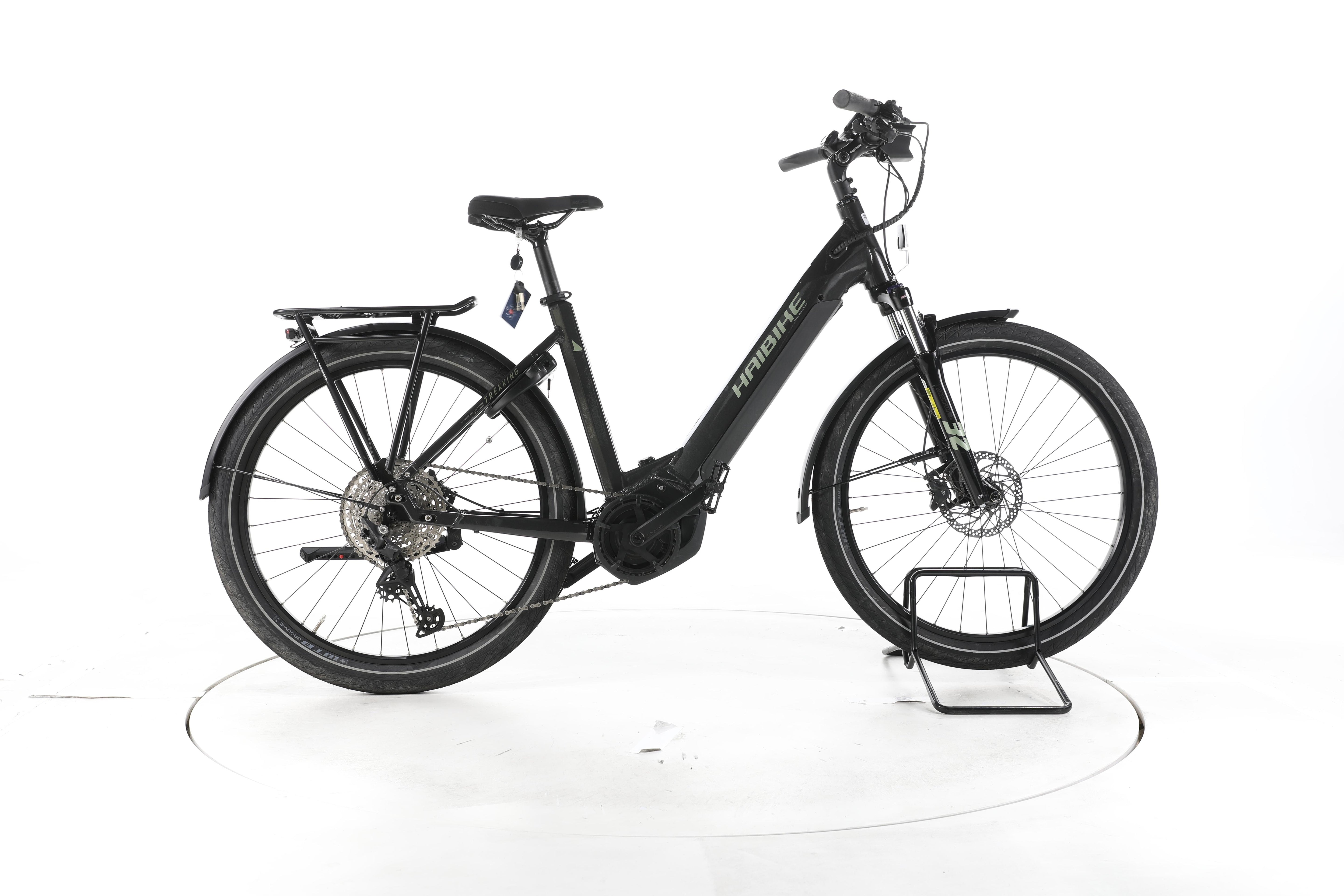 Haibike Trekking 7 Trekking E-Bike Tiefeinsteiger - Image 1