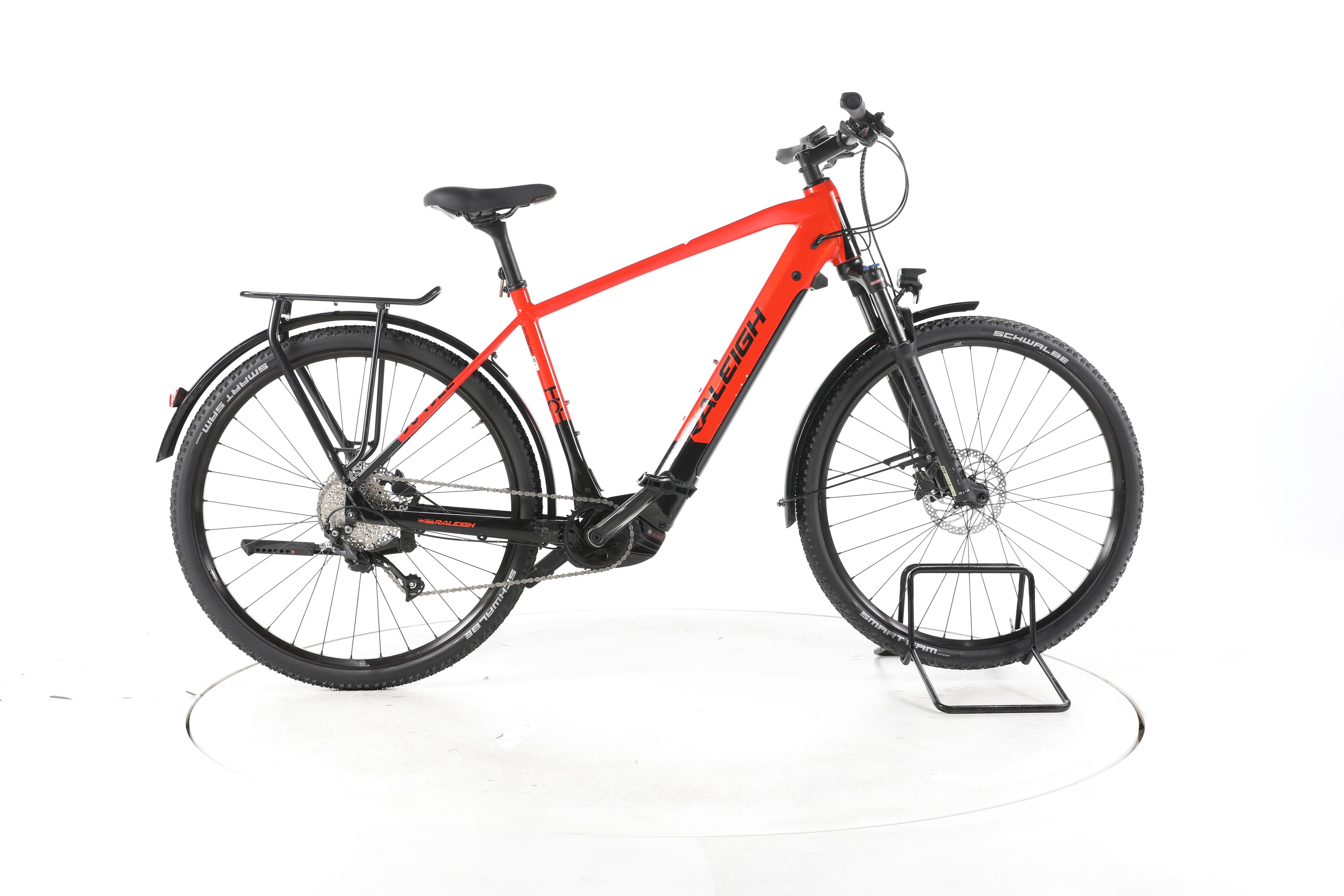 Raleigh Dundee 9 Trekking E-Bike - Image 1