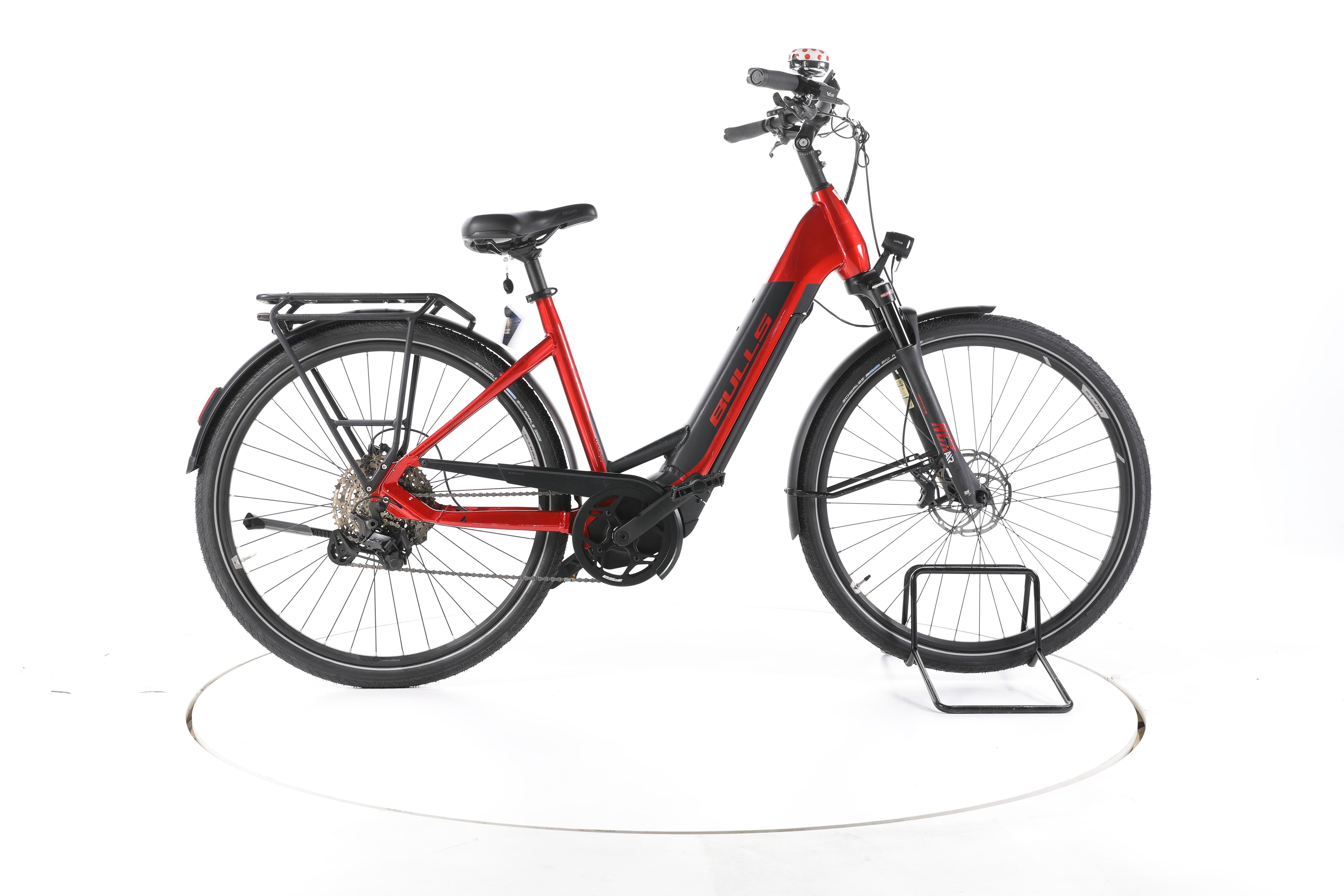 Bulls Lacuba EVO 11 Trekking E-Bike Tiefeinsteiger - Image 1