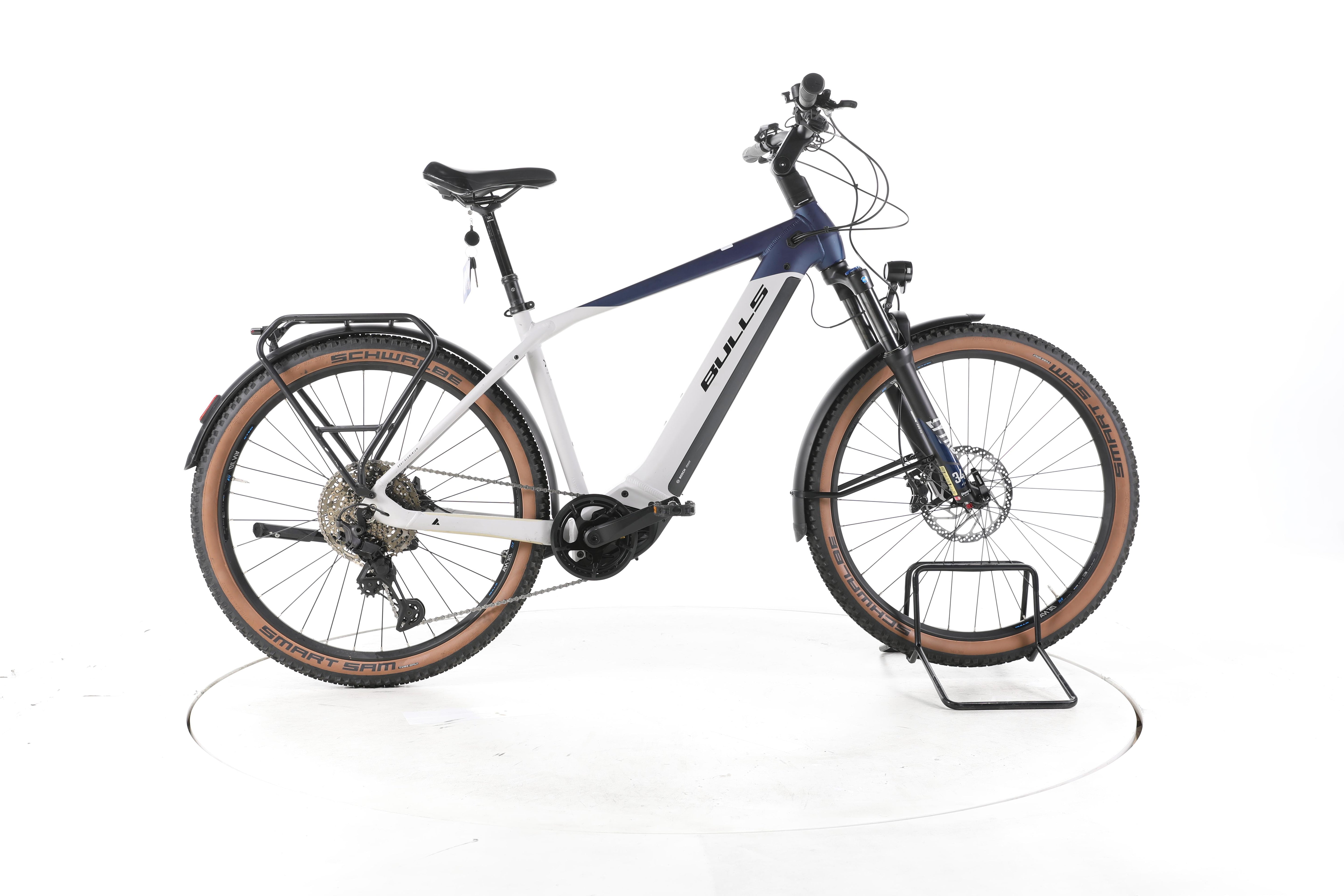 Bulls Iconic Evo 3 Trekking E-Bike 2024 - Image 1