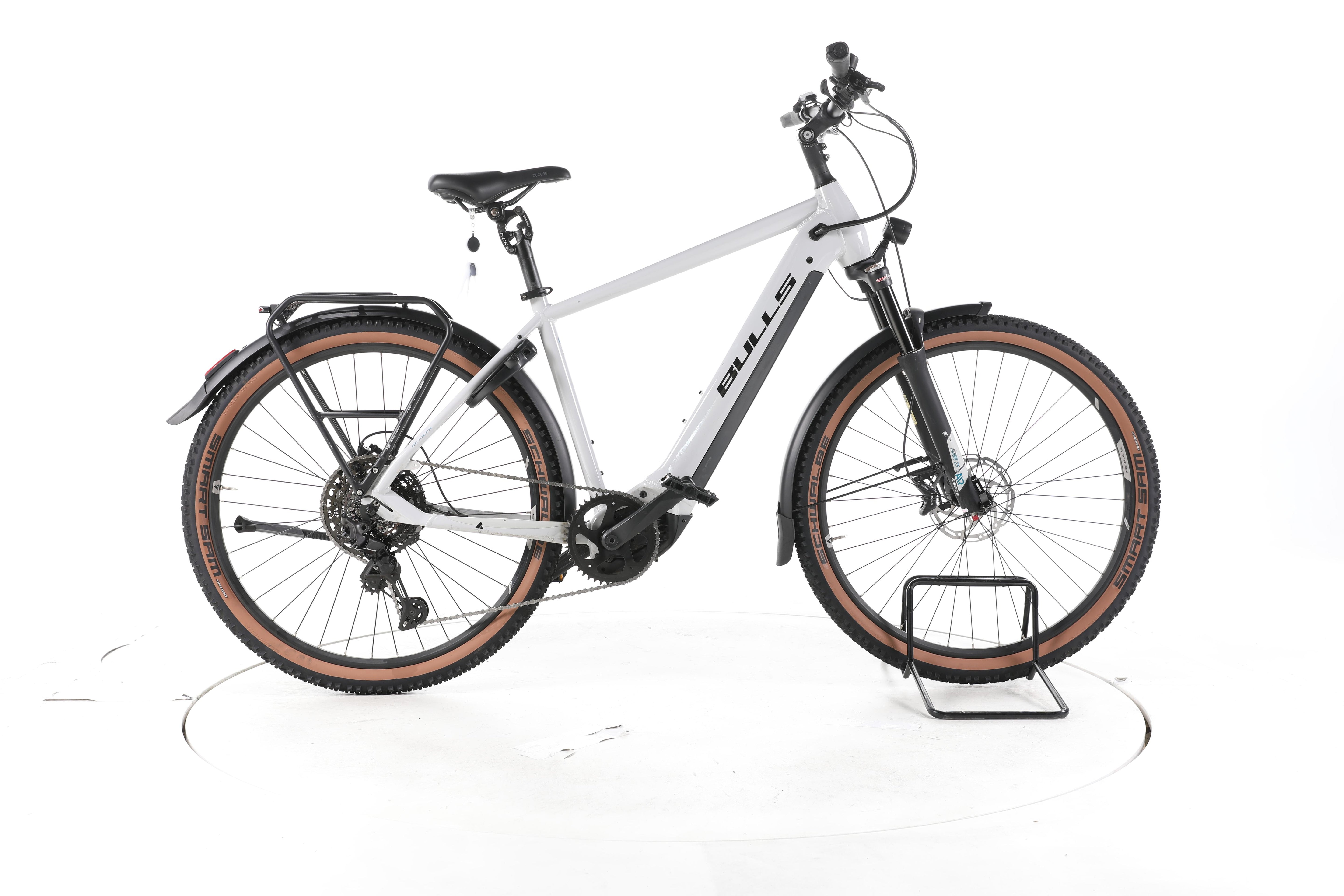 Bulls Cross lite Evo Trekking E-Bike - Image 1