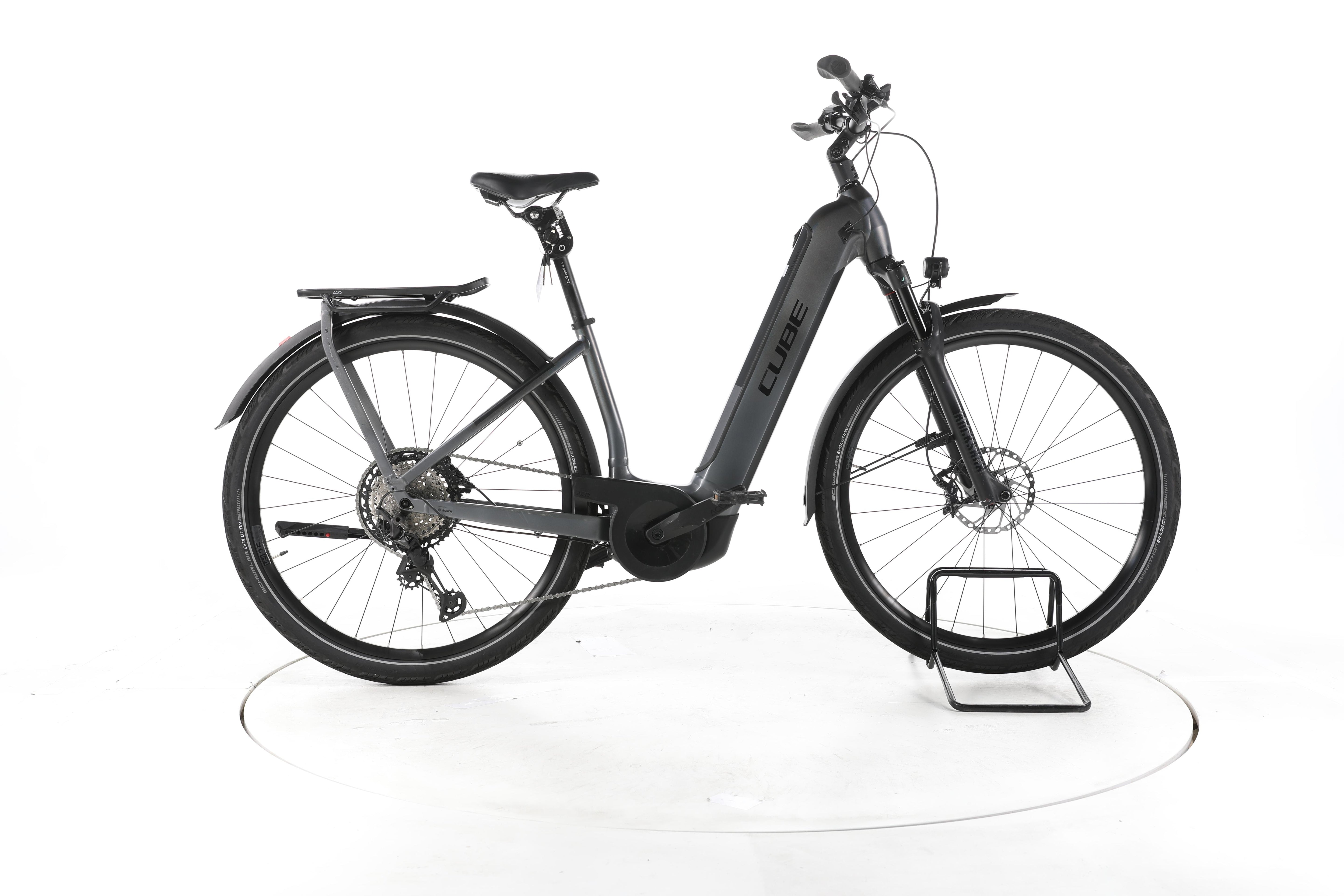Cube Kathmandu Hybrid SLT Trekking E-Bike Tiefeinsteiger - Image 1
