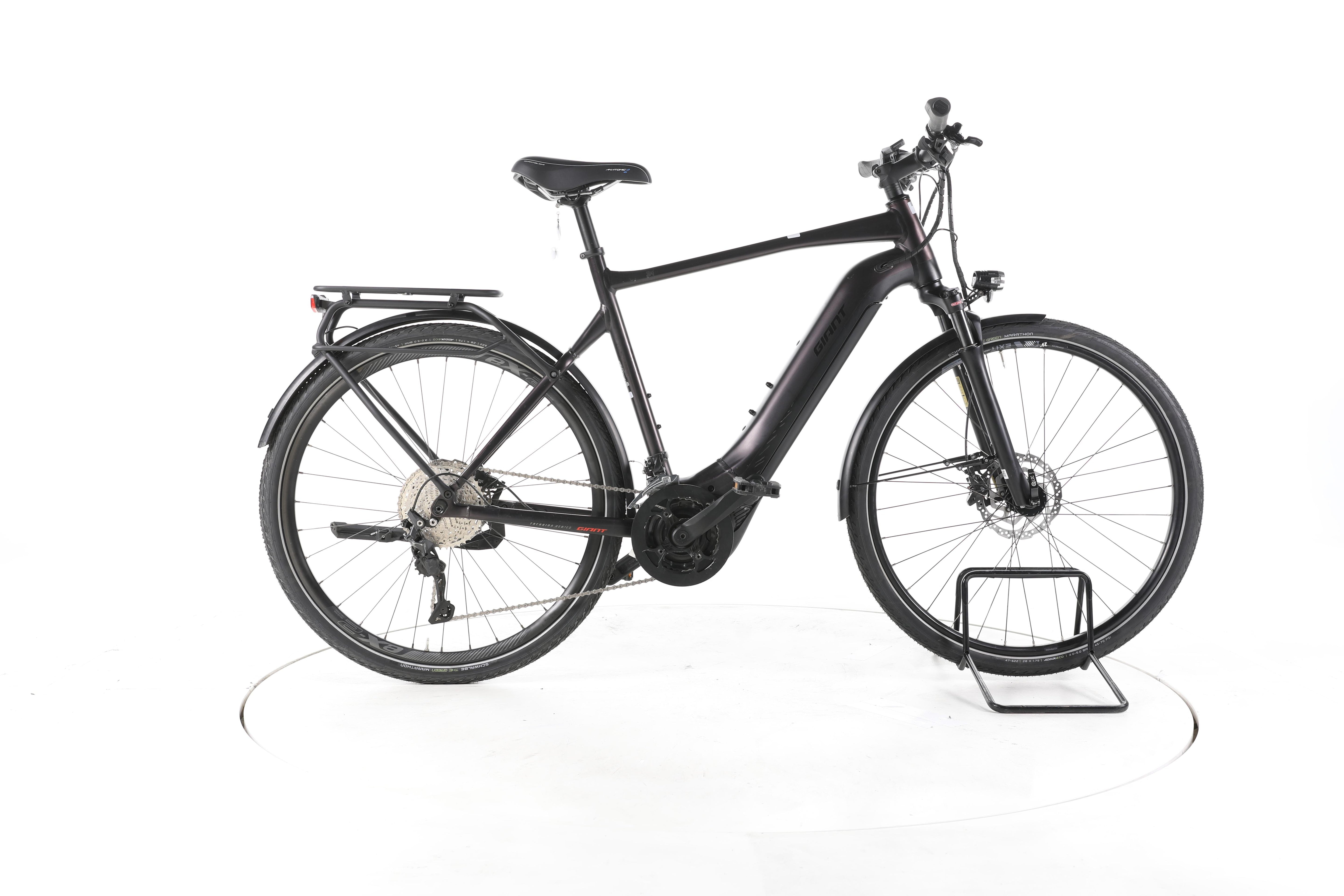Giant Explore E+ Pro 1 Trekking E-Bike - Image 1