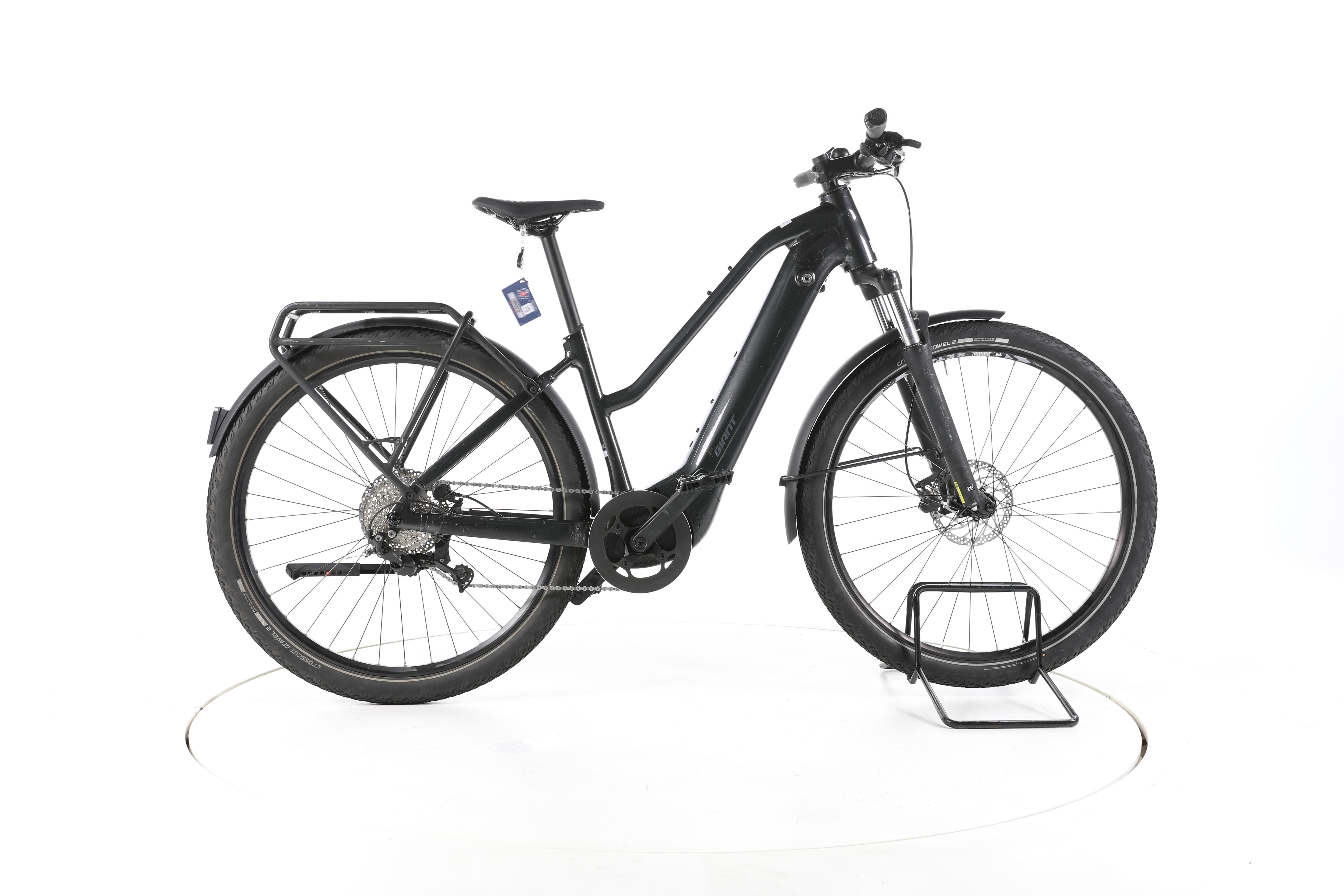 Giant Explore E+ 2 Trekking E-Bike - Image 1