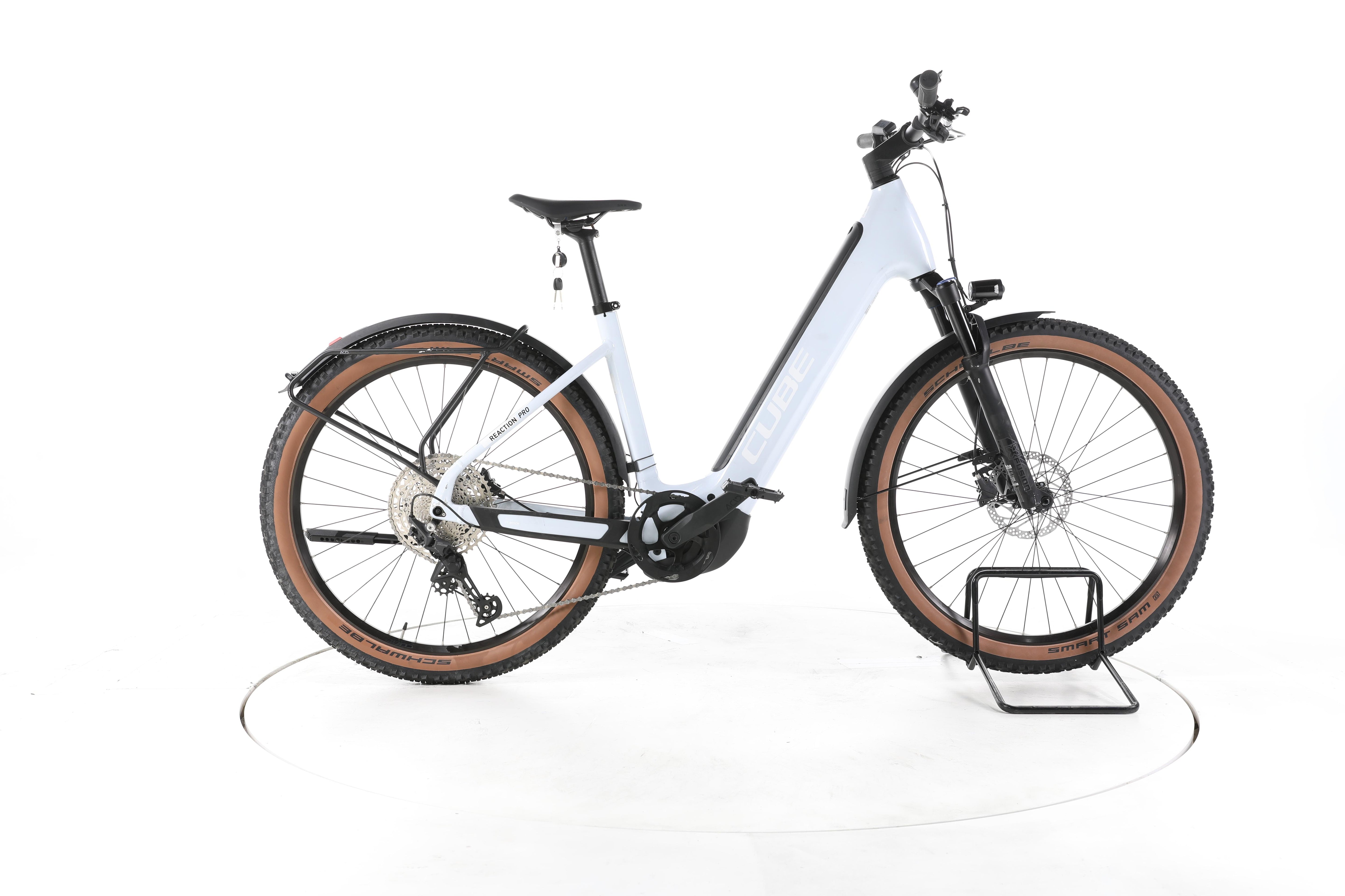 Cube Reaction Hybrid Pro Trekking E-Bike Tiefeinsteiger - Image 1