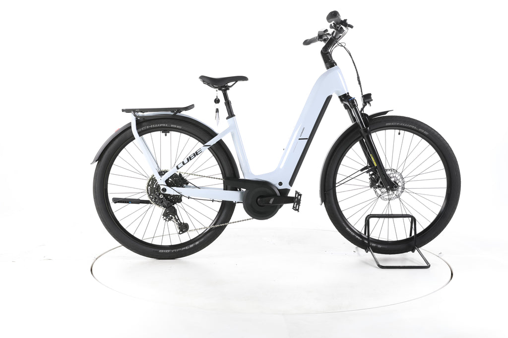 Cube Kathmandu Hybrid ONE Trekking E-Bike Tiefeinsteiger 2025 - Image 1