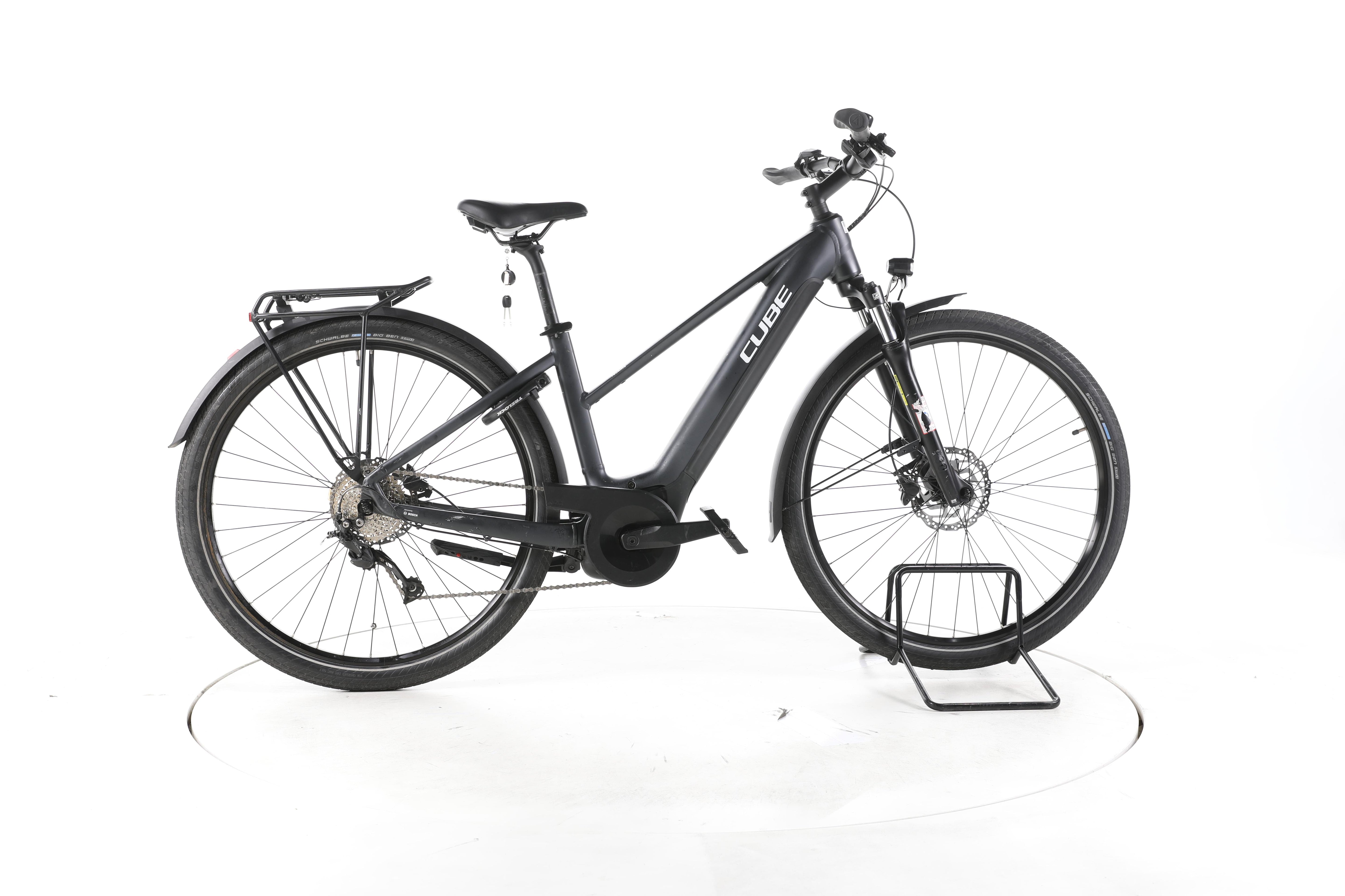 Cube Touring Hybrid ONE Trekking E-Bike - Image 1