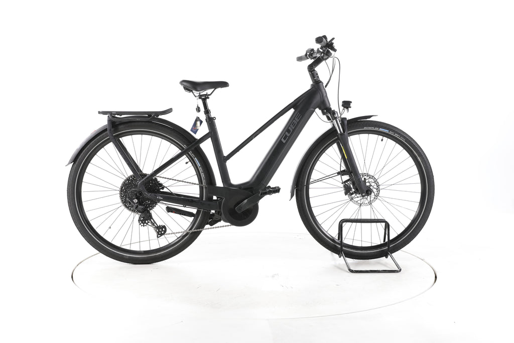 Cube Touring Hybrid Pro Trekking E-Bike - Image 1