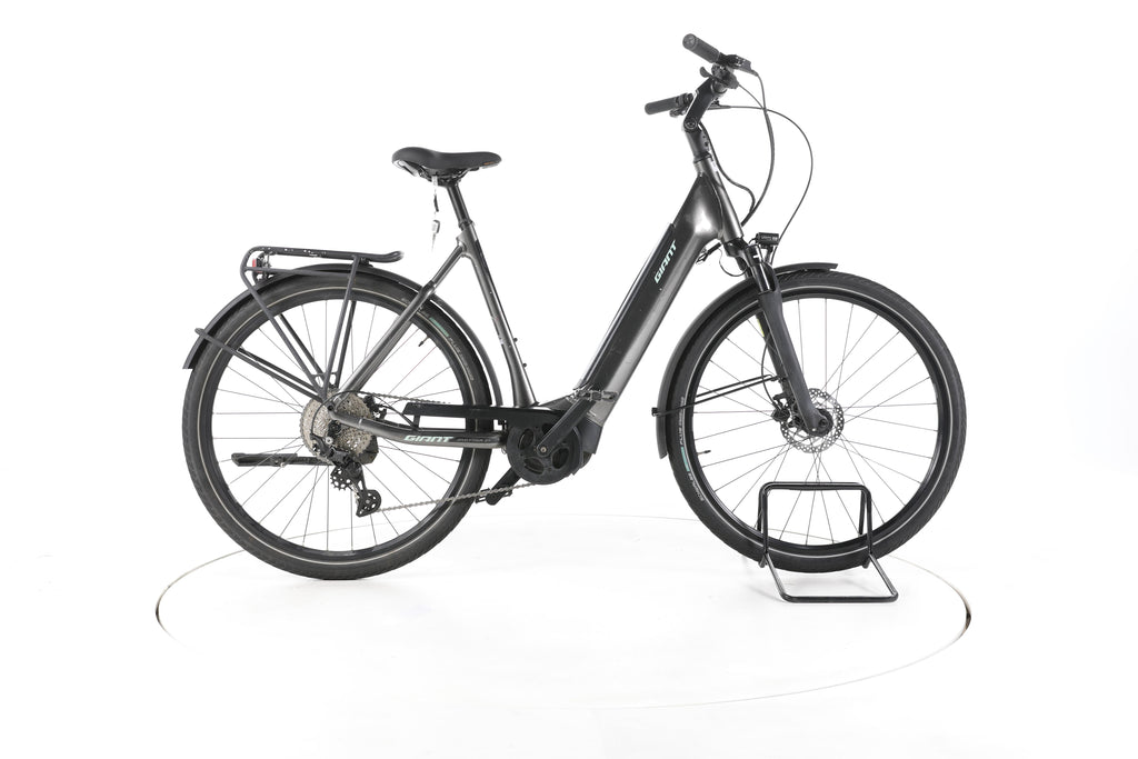 Giant DailyTour E+ 2D LDS Trekking E-Bike Tiefeinsteiger - Image 1