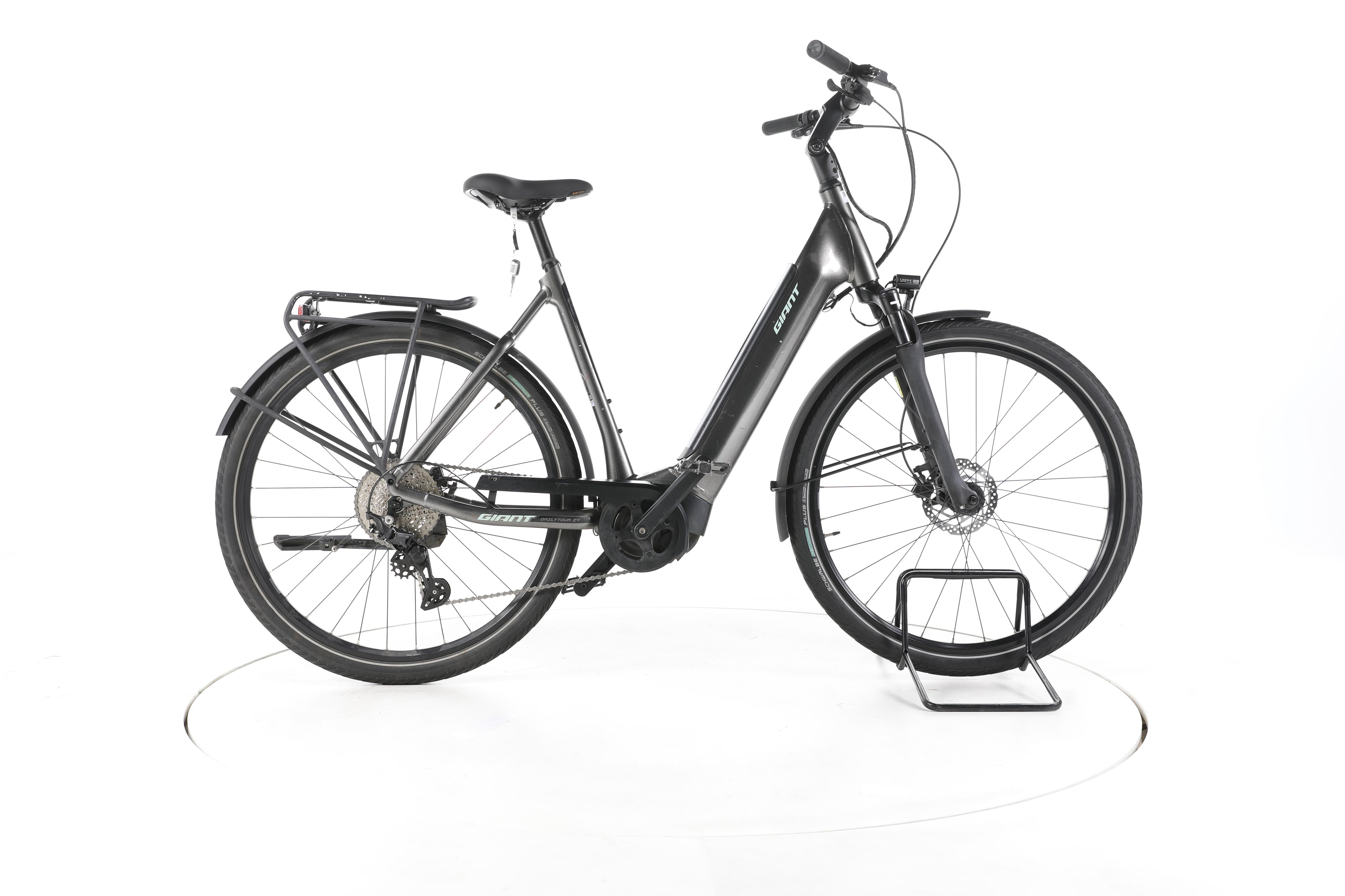 Giant DailyTour E+ 2D LDS Trekking E-Bike Tiefeinsteiger - Image 1