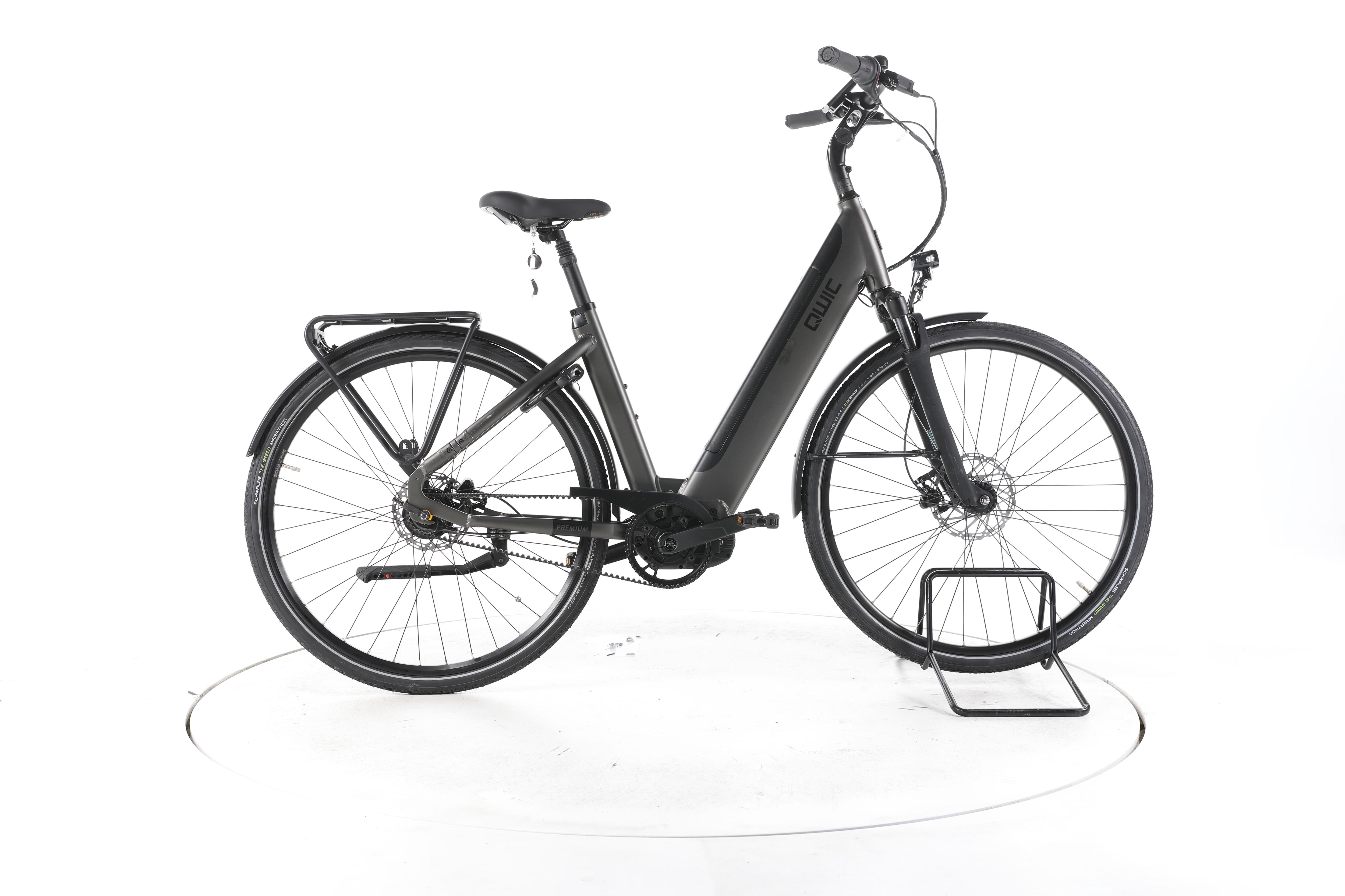 QWIC Premium i MN7+ City E-Bike Tiefeinsteiger - Image 1