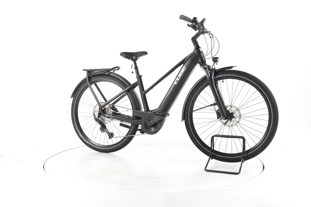 Cube Touring Hybrid Pro Trekking E-Bike - Image 2