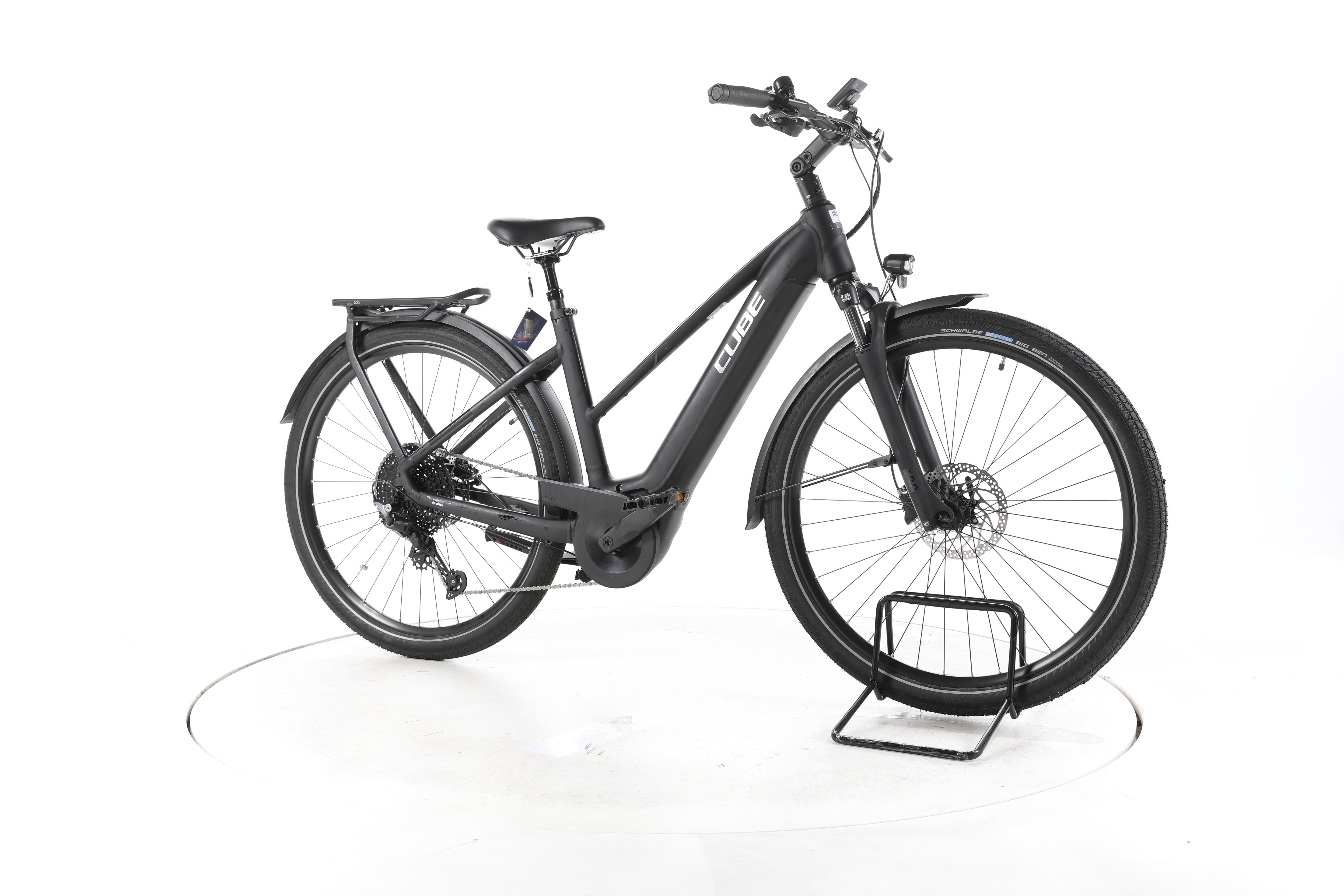 Cube Touring Hybrid Pro Trekking E-Bike - Image 2