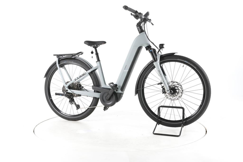Cube Kathmandu Hybrid EX Trekking E-Bike Tiefeinsteiger 2025 - Image 2