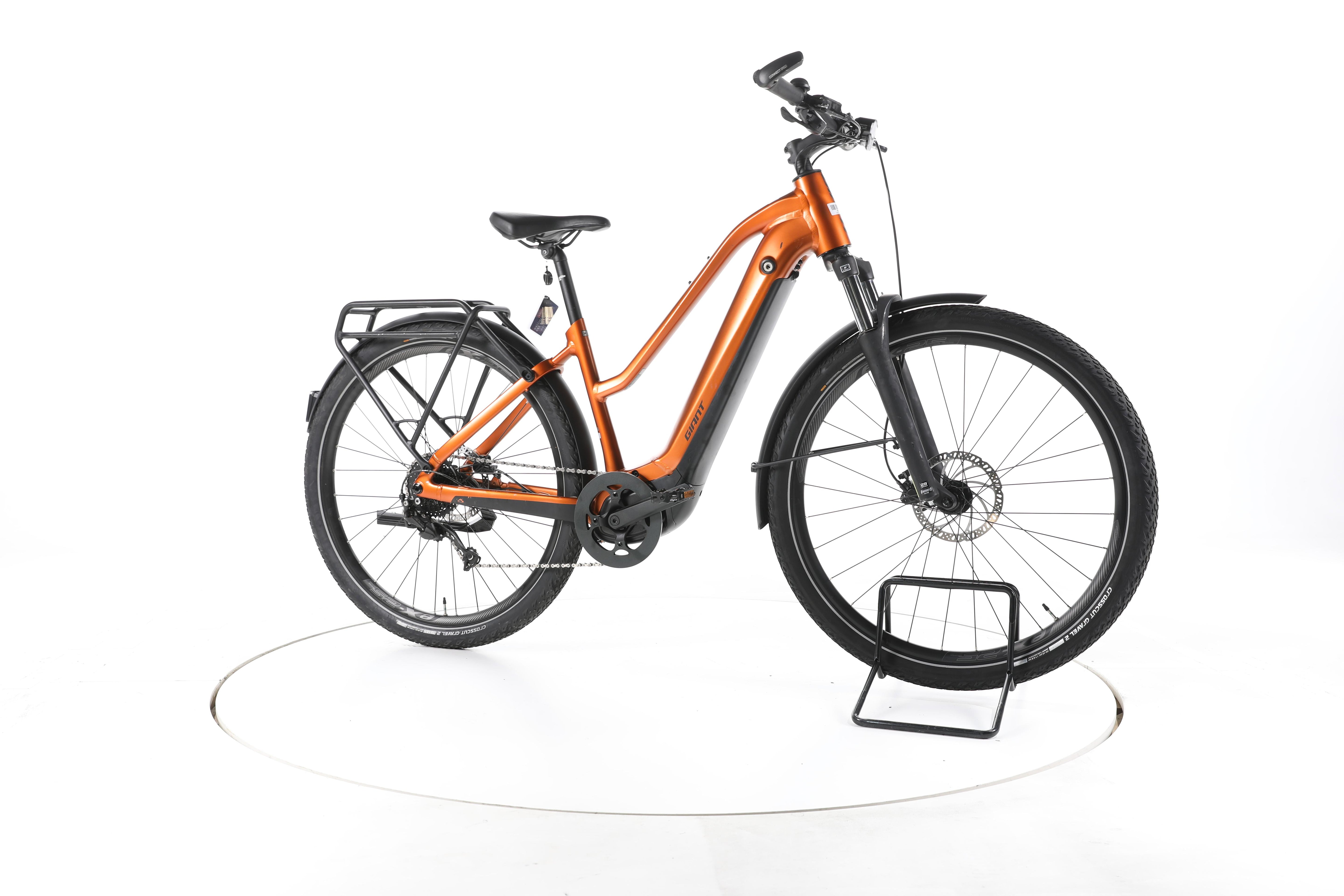 Giant Explore E+ 2 Trekking E-Bike - Image 2
